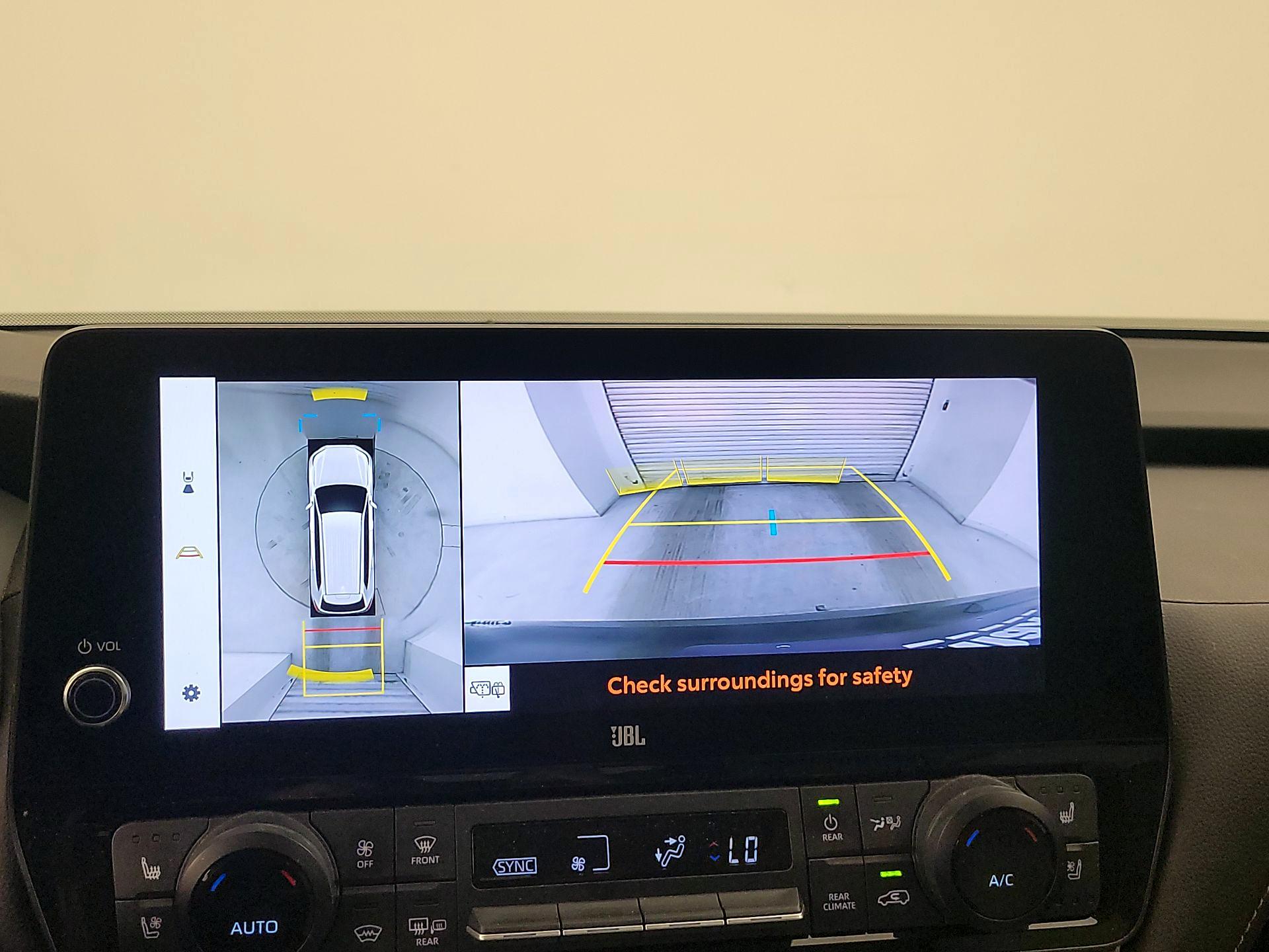 Thumbnail: 2024 Toyota Highlander - 14