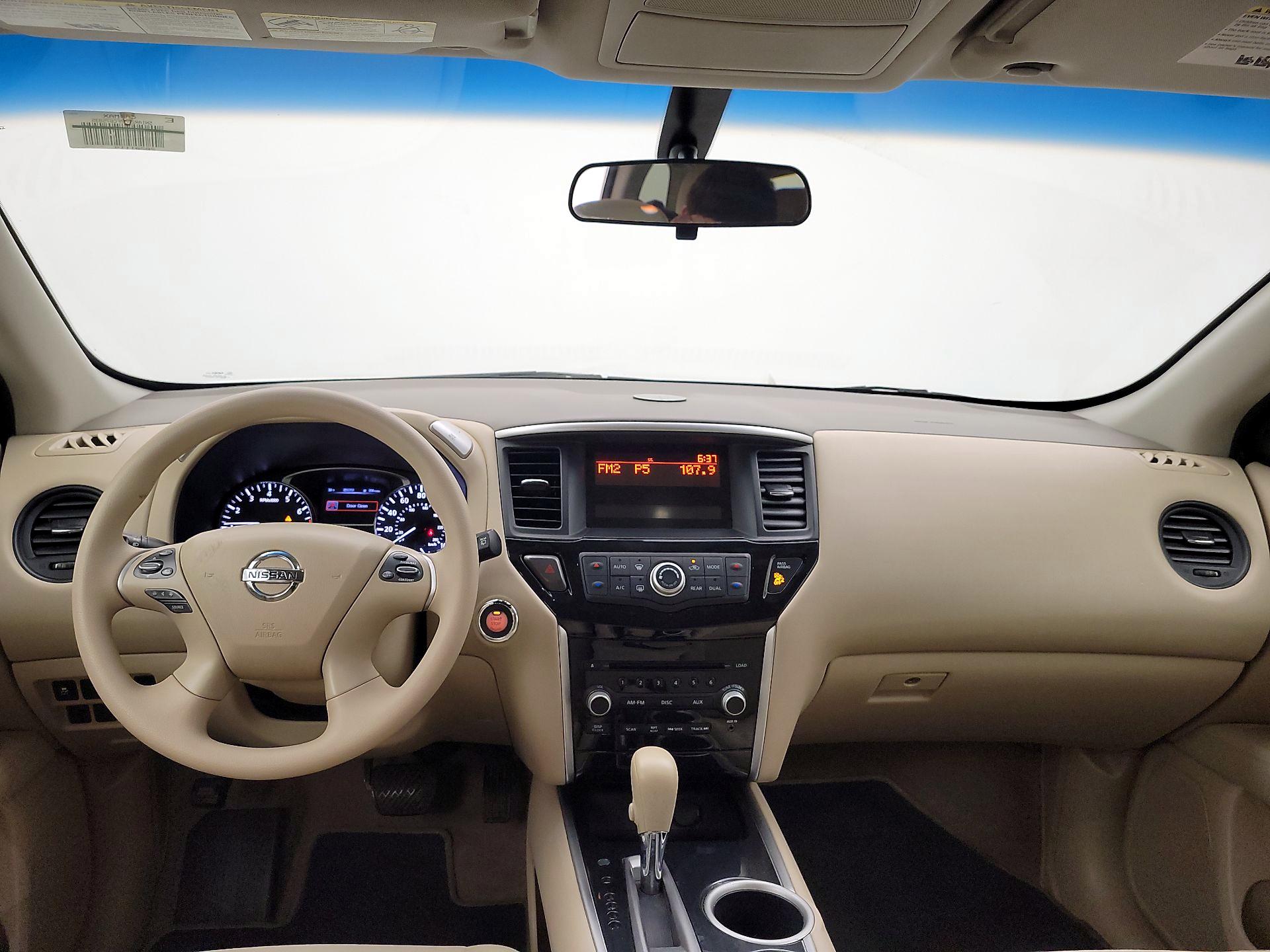 Thumbnail: 2015 Nissan Pathfinder - 9