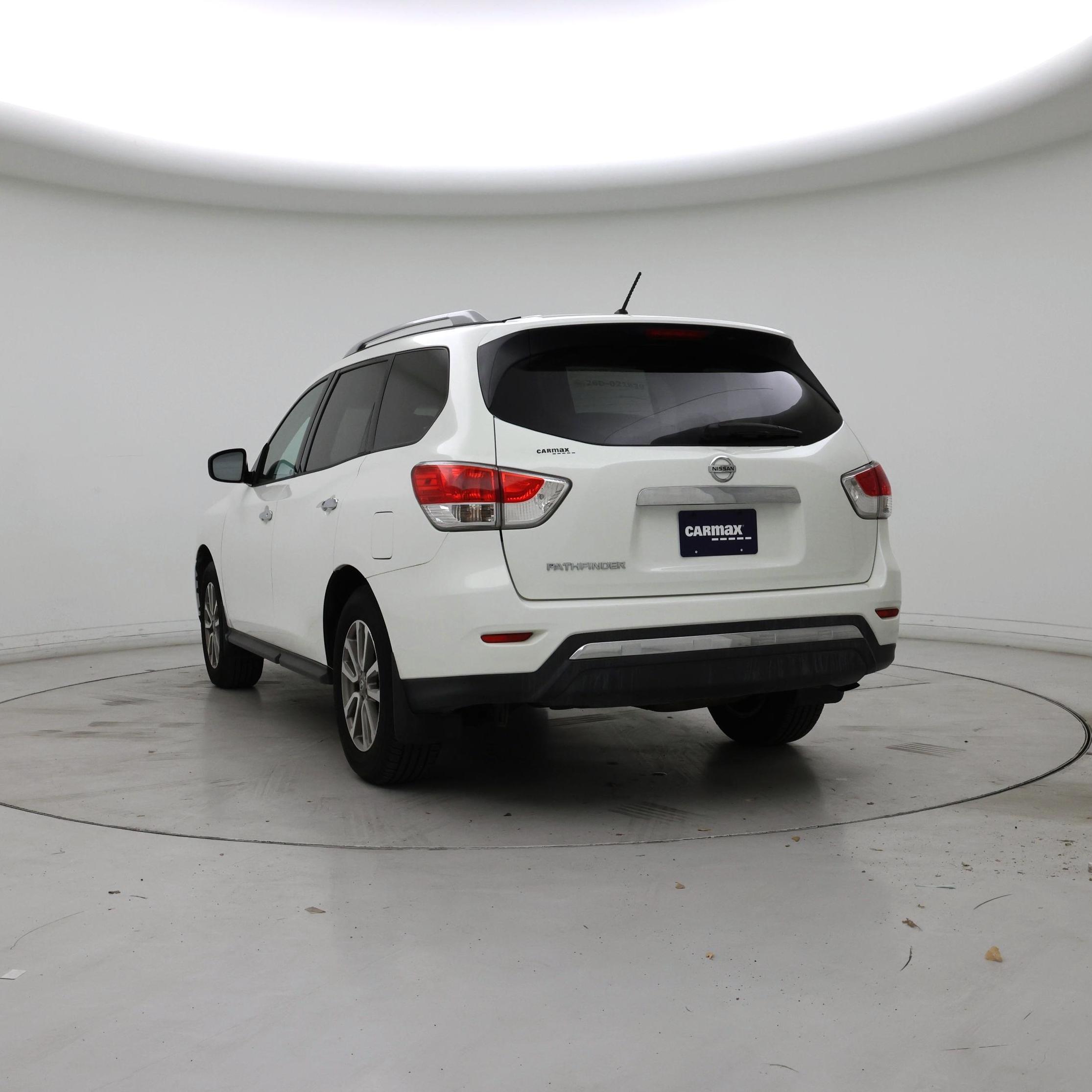 Thumbnail: 2015 Nissan Pathfinder - 2