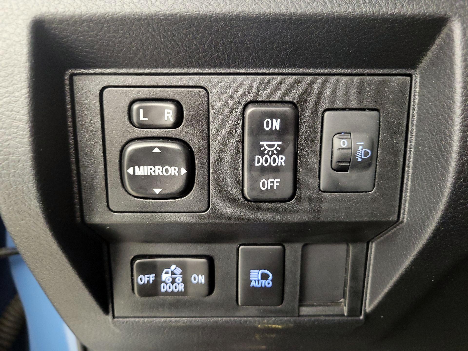 Thumbnail: 2021 Toyota Tundra - 13