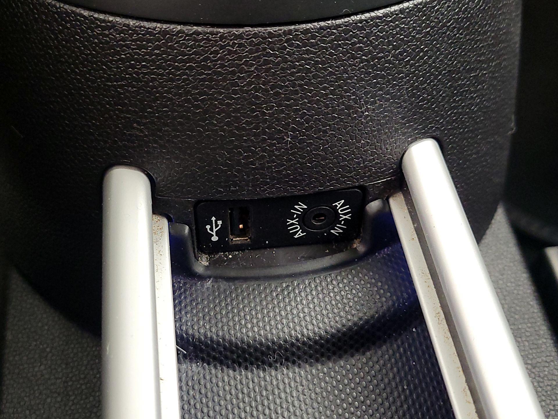 Thumbnail: 2015 MINI Cooper Countryman - 16