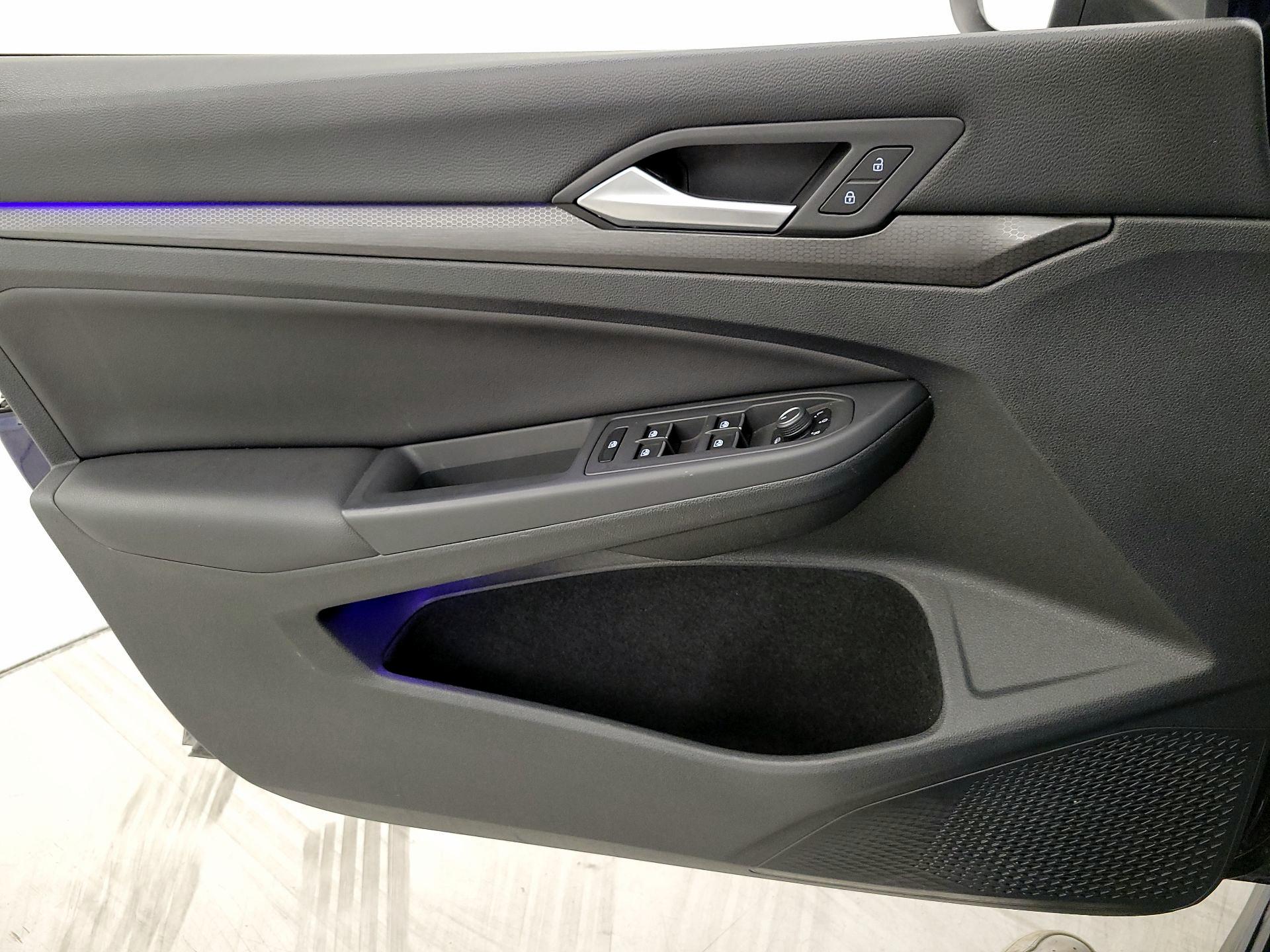 Thumbnail: 2022 Volkswagen Golf - 12