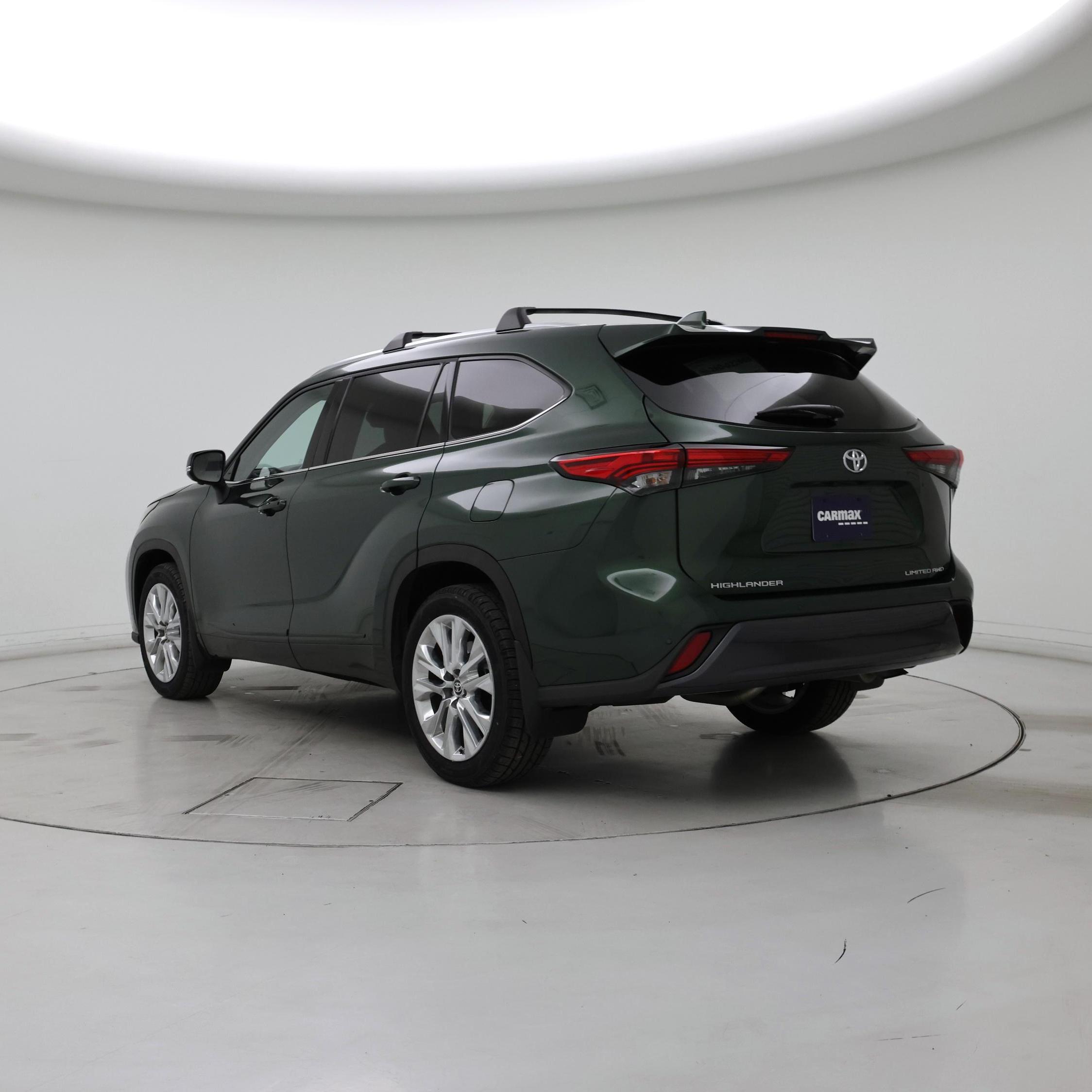 Thumbnail: 2023 Toyota Highlander - 2