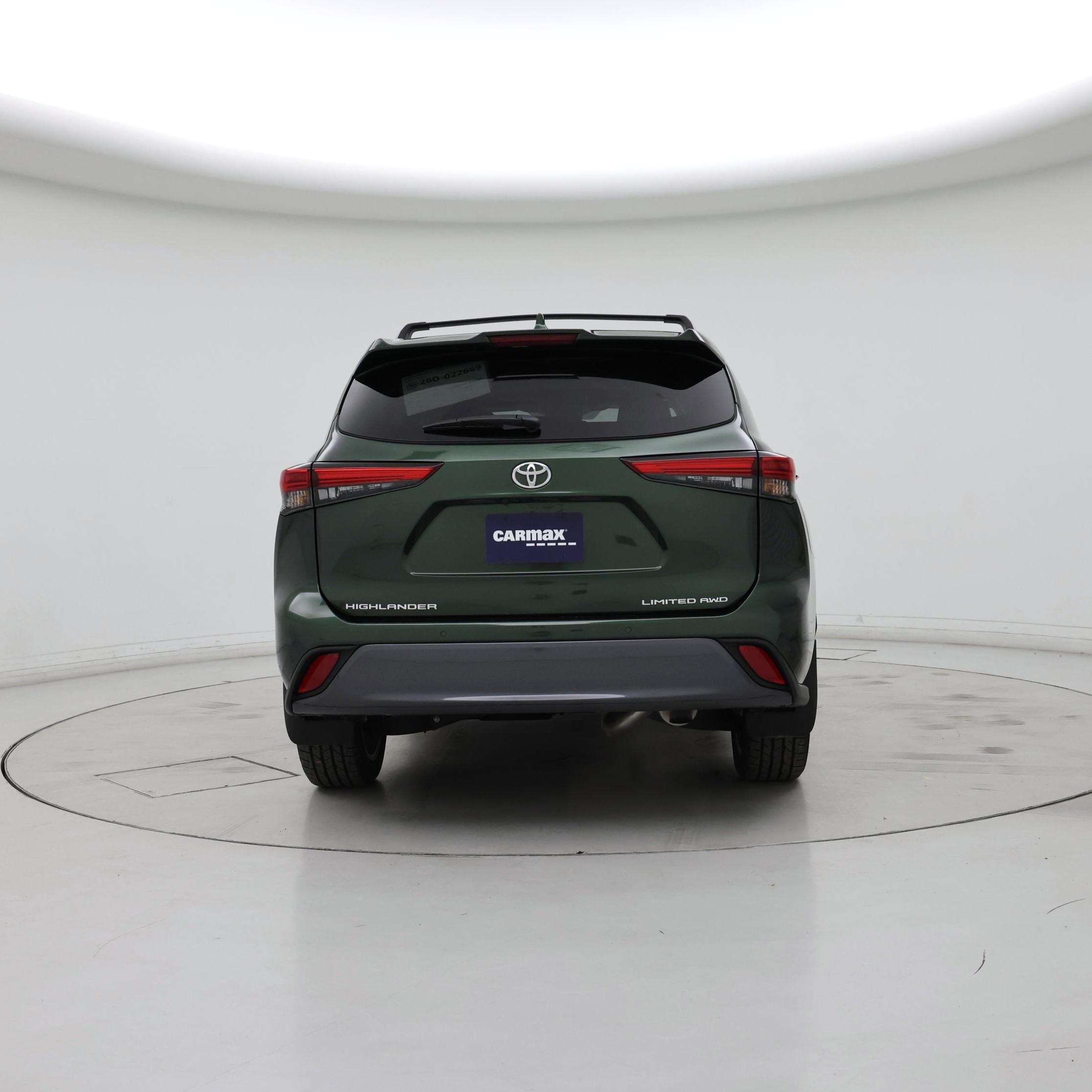 Thumbnail: 2023 Toyota Highlander - 6