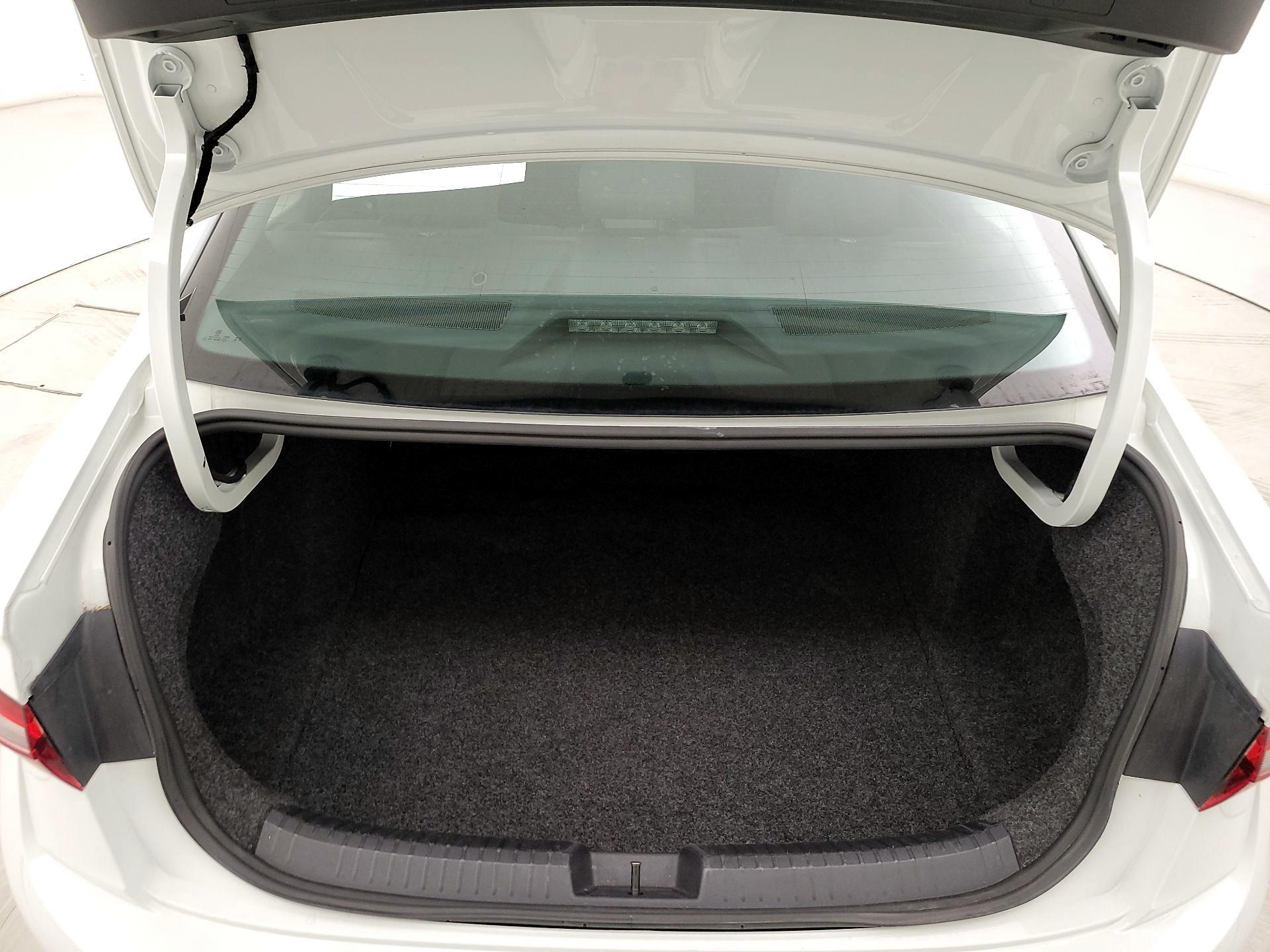 Thumbnail: 2024 Volkswagen Jetta - 20