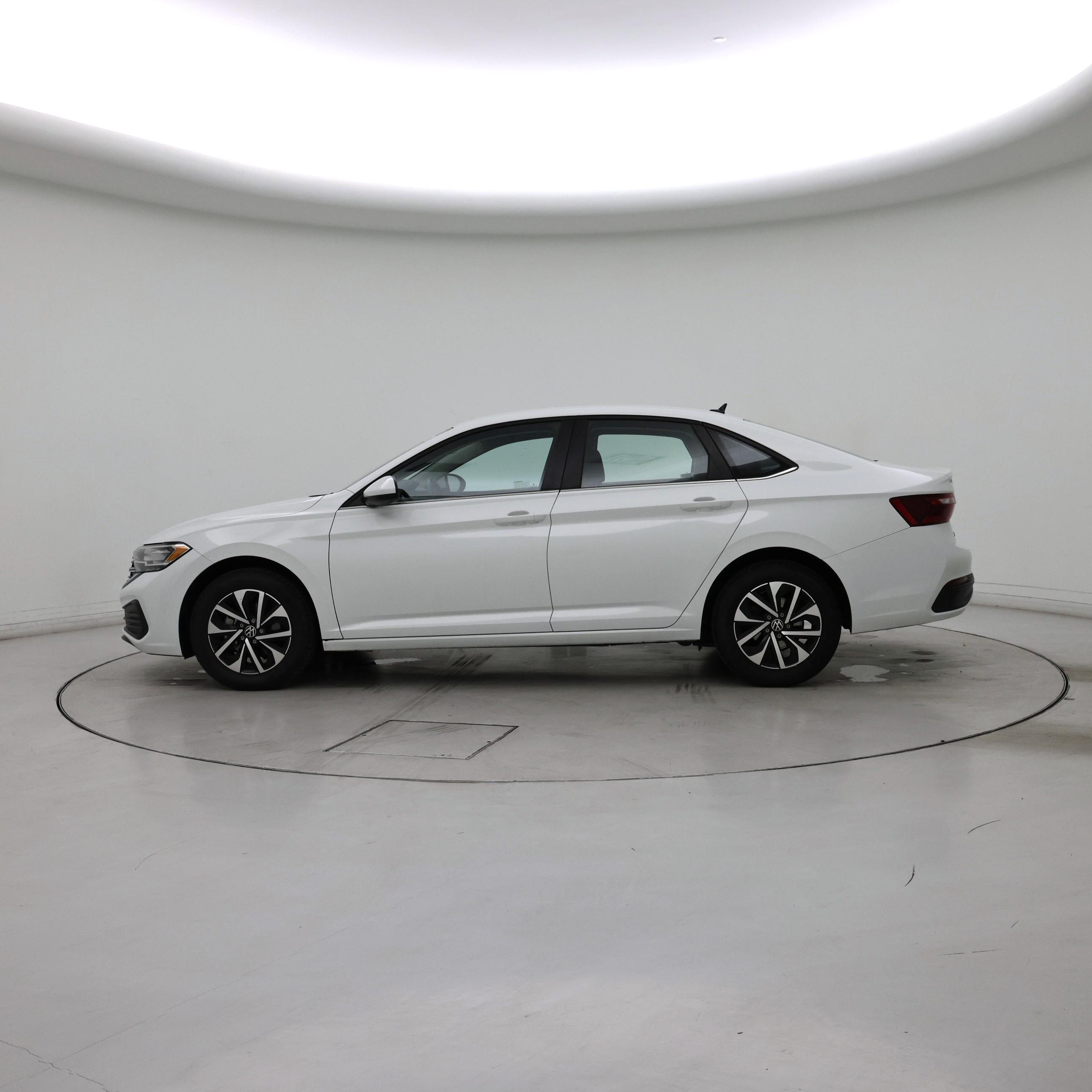 Thumbnail: 2024 Volkswagen Jetta - 3