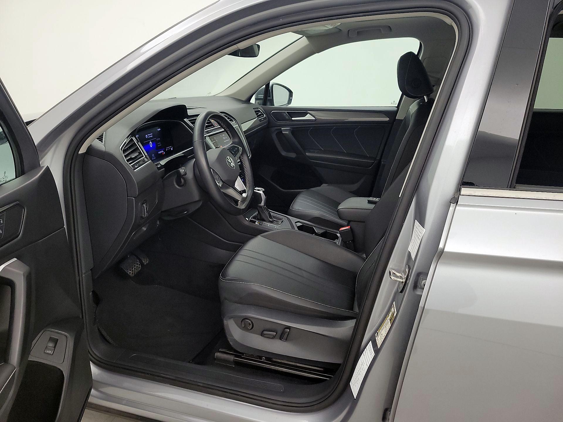 Thumbnail: 2024 Volkswagen Tiguan - 11