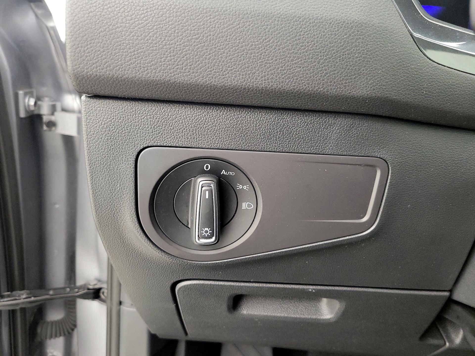 Thumbnail: 2024 Volkswagen Tiguan - 13