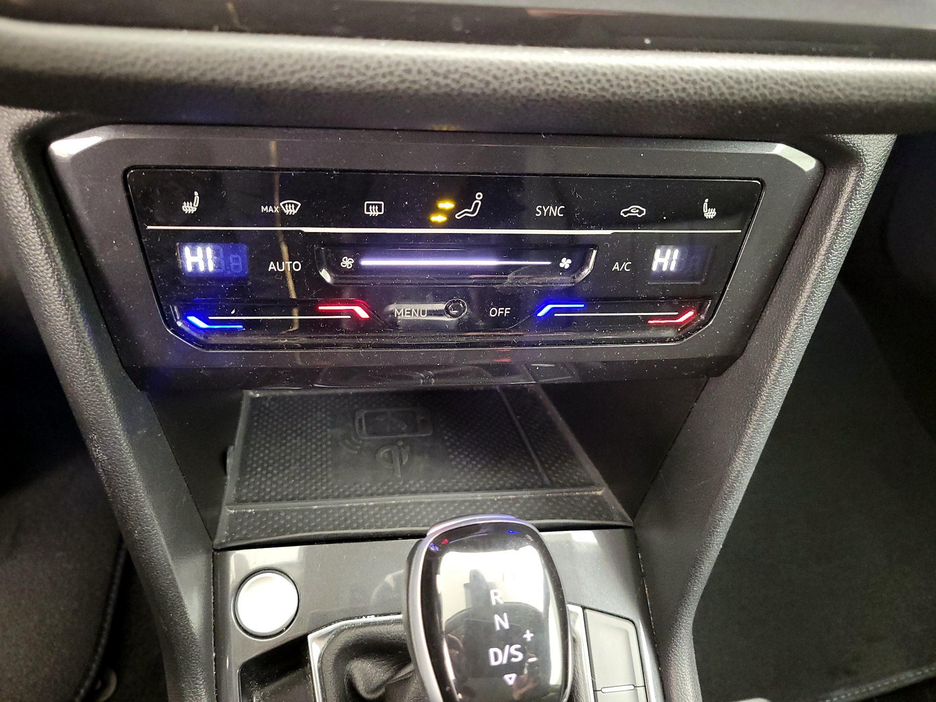 Thumbnail: 2024 Volkswagen Tiguan - 16