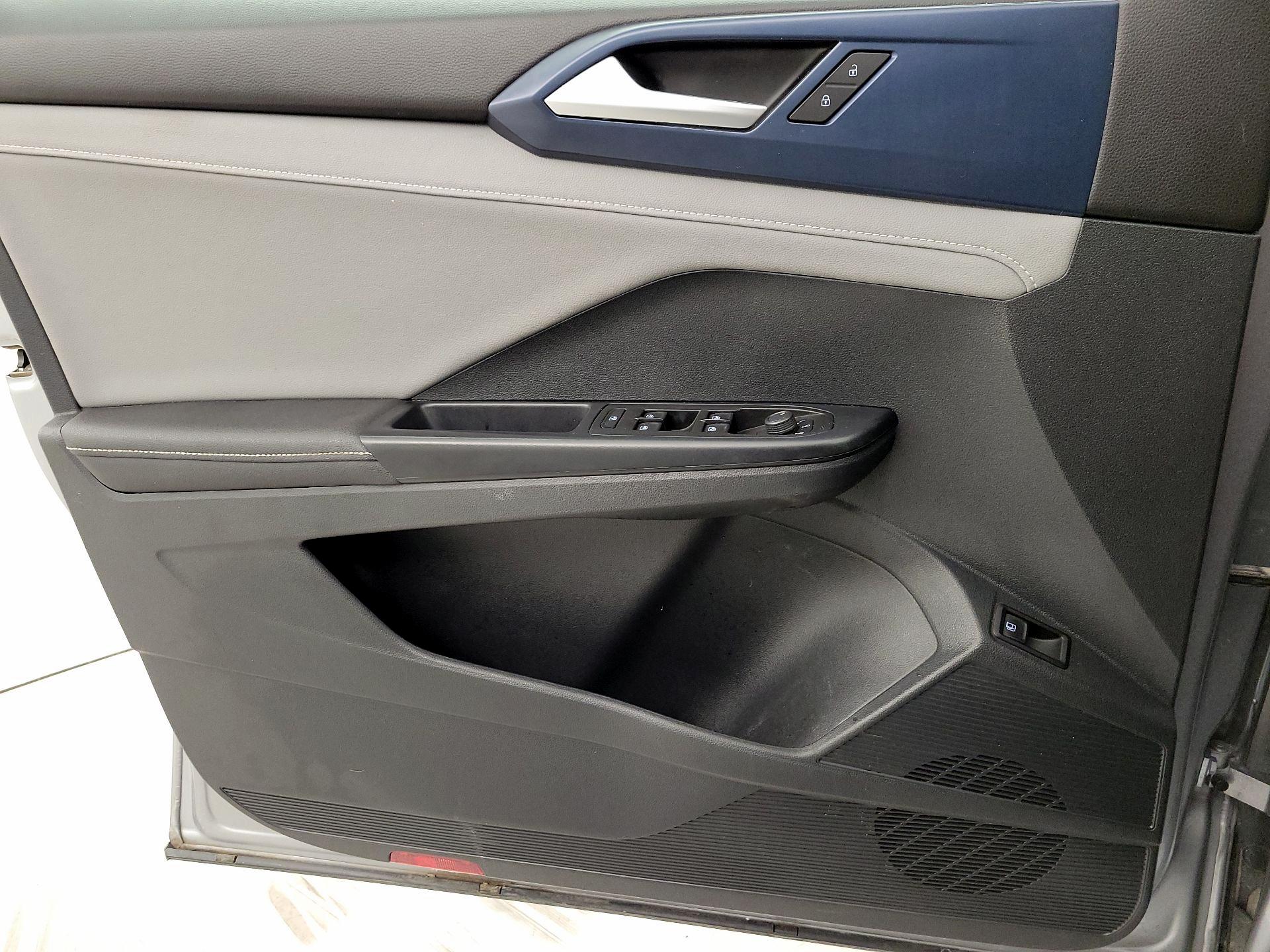 Thumbnail: 2024 Volkswagen Taos - 12