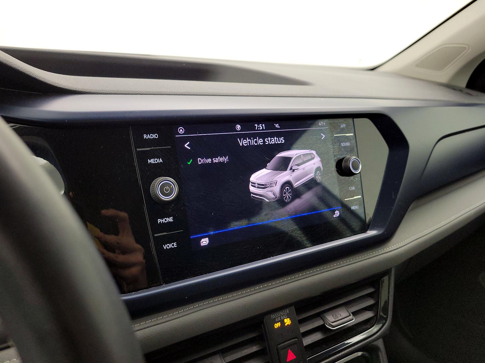 Thumbnail: 2024 Volkswagen Taos - 13