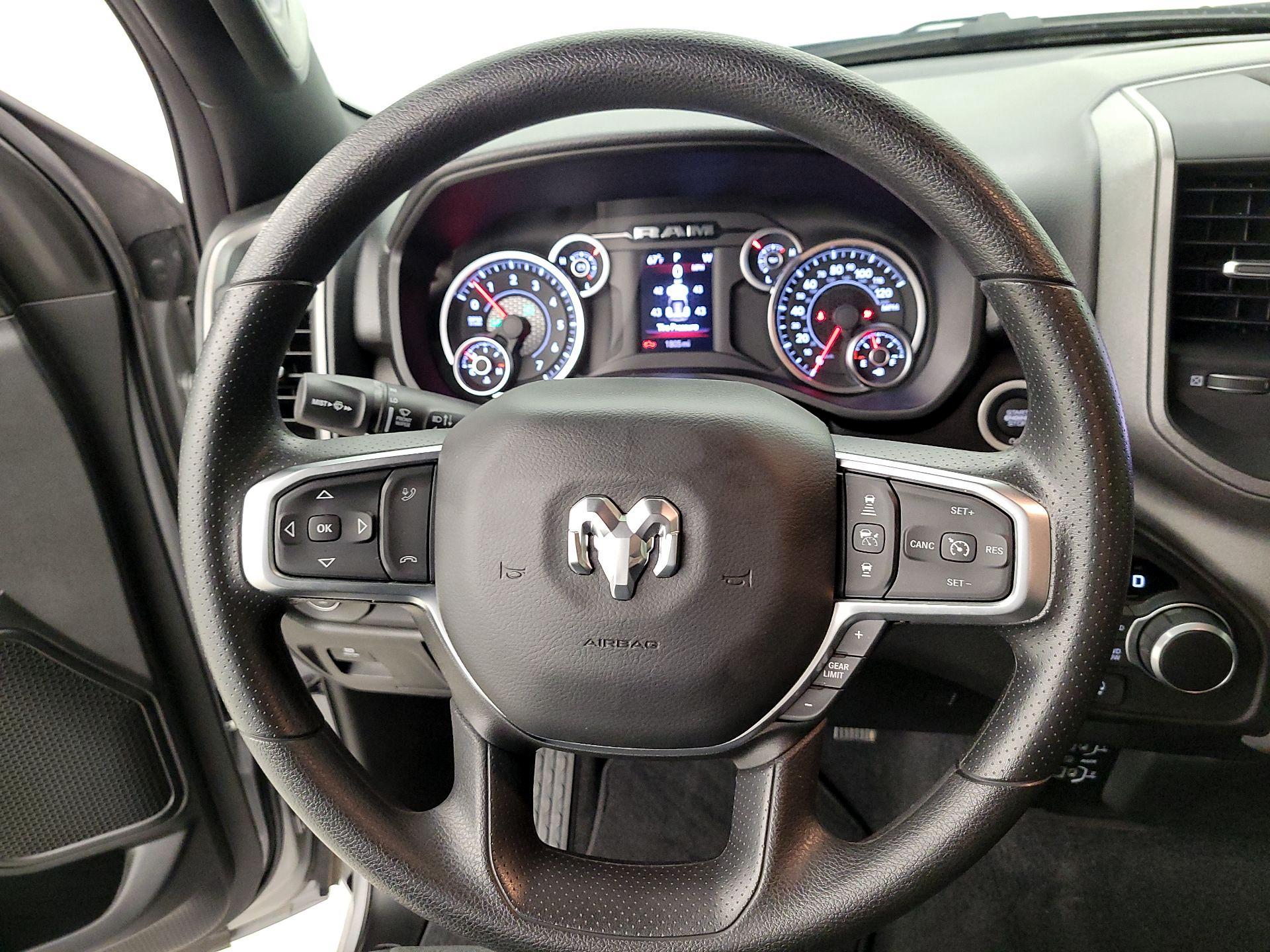 Thumbnail: 2025 RAM 1500 - 10