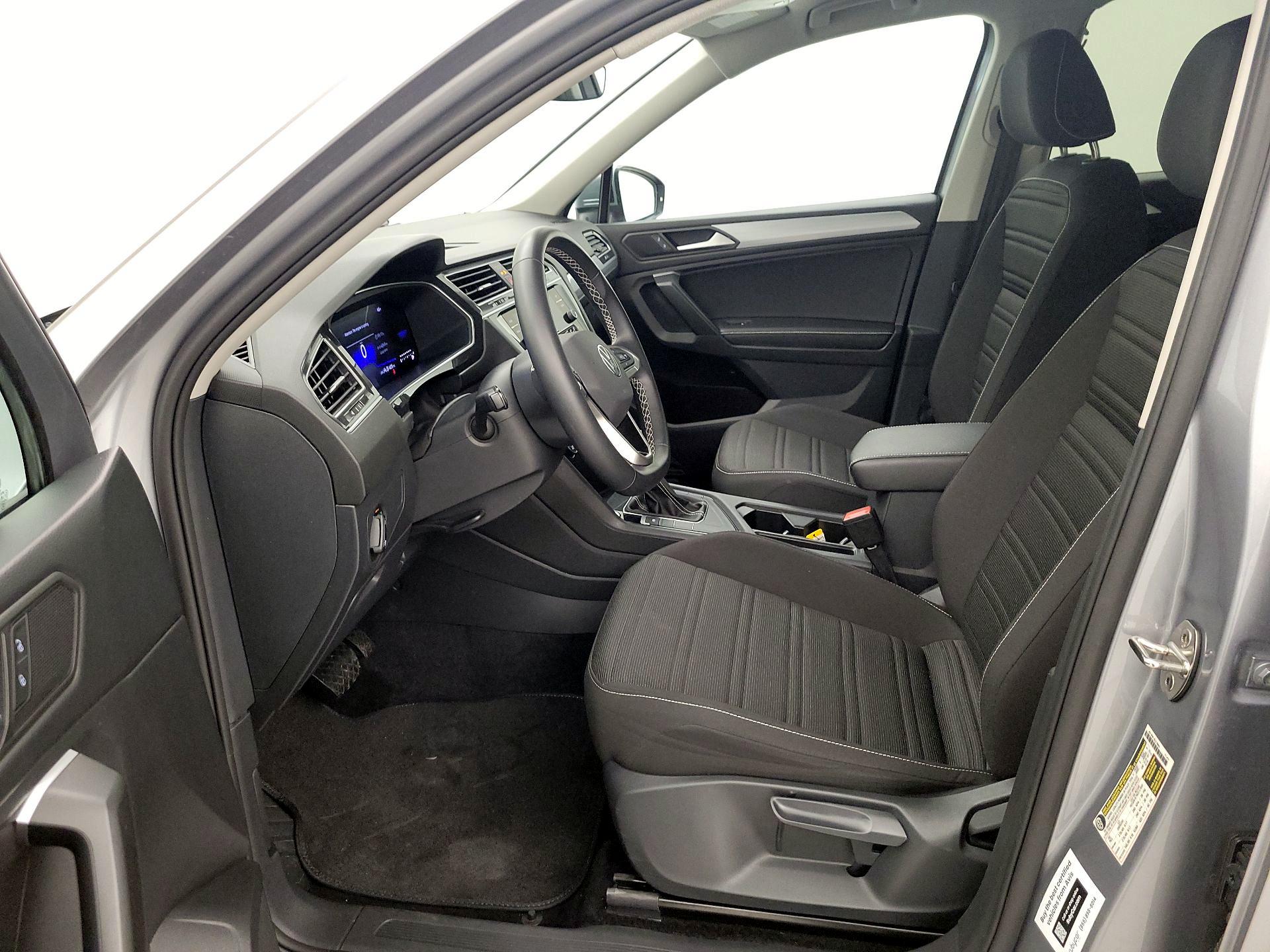 Thumbnail: 2024 Volkswagen Tiguan - 11