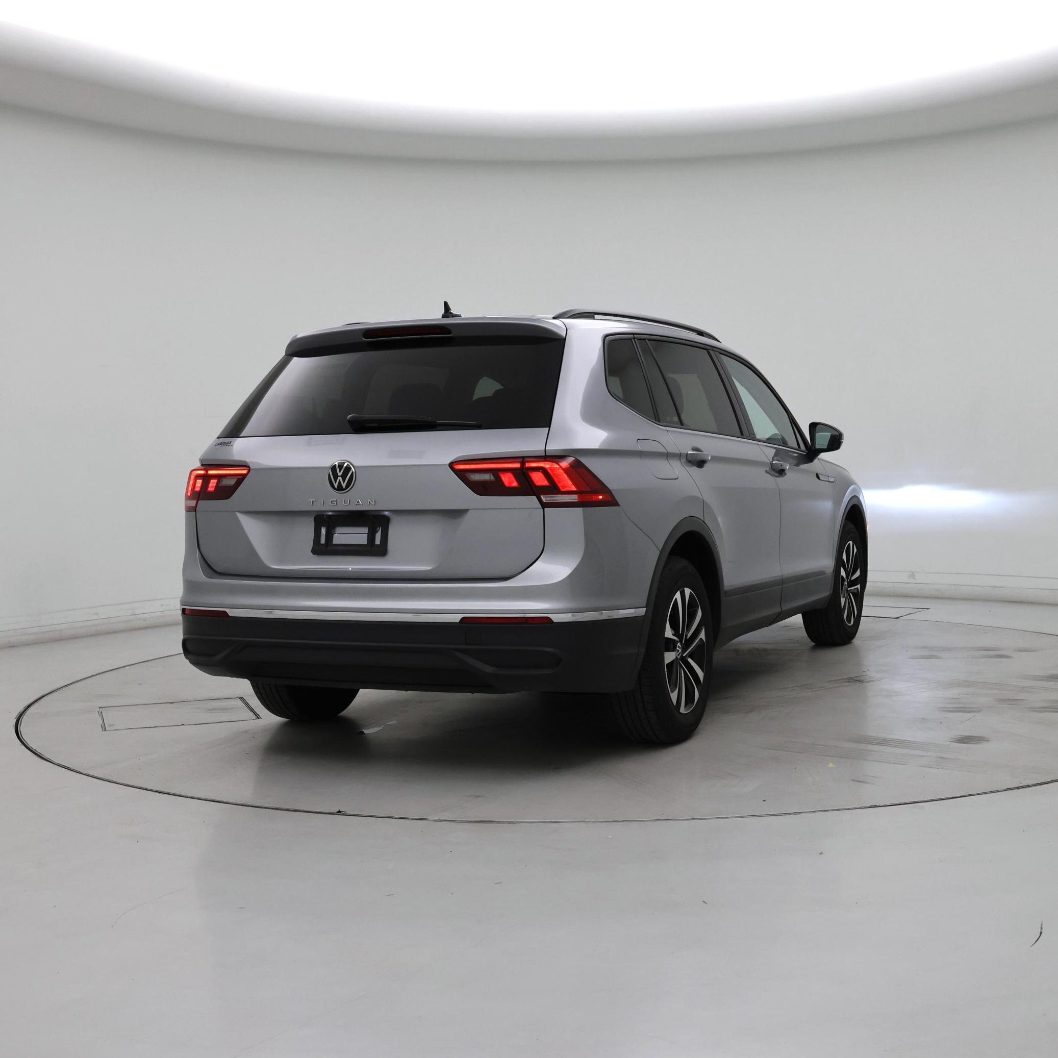 Thumbnail: 2024 Volkswagen Tiguan - 8