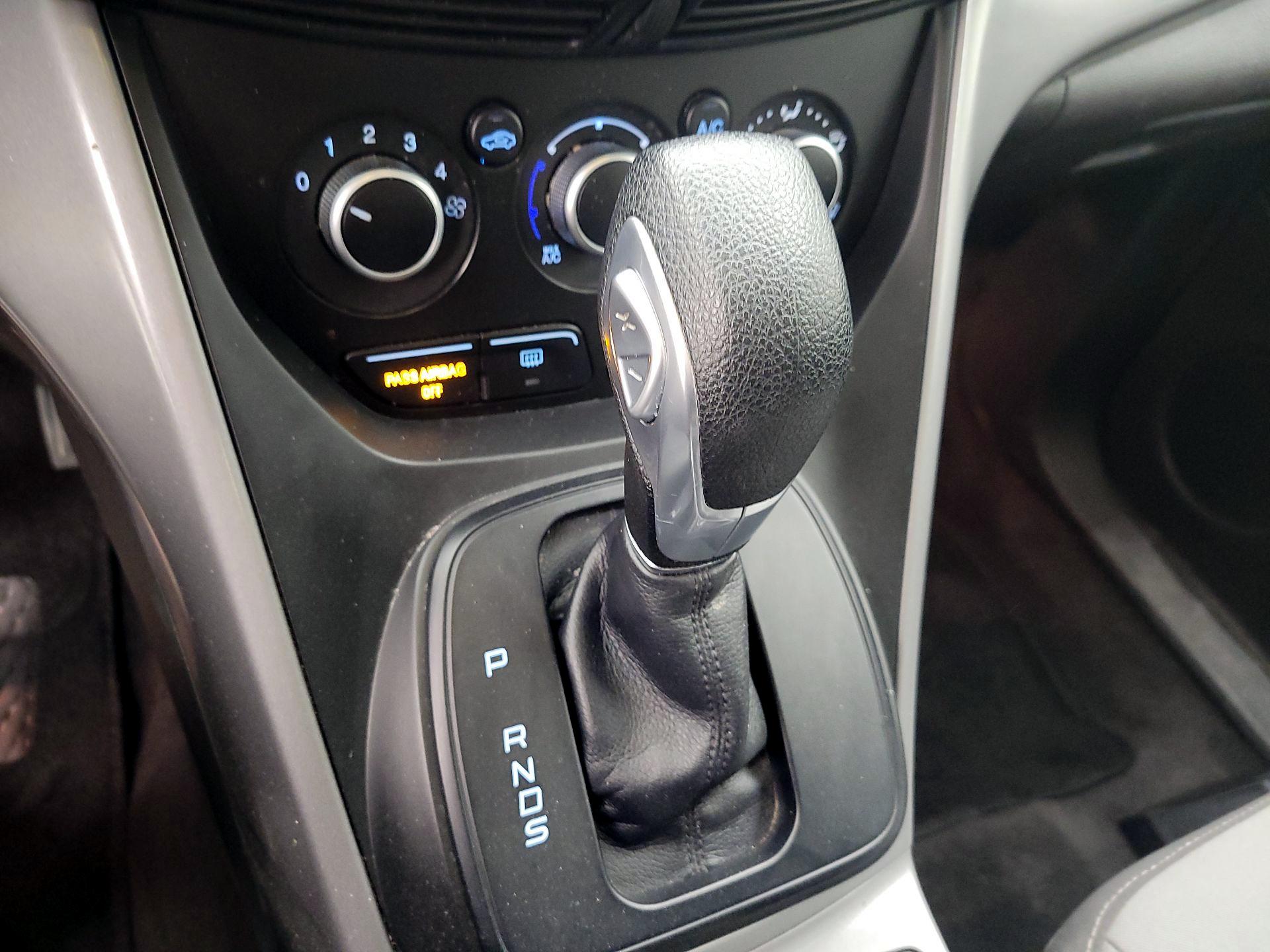 Thumbnail: 2016 Ford Escape - 15