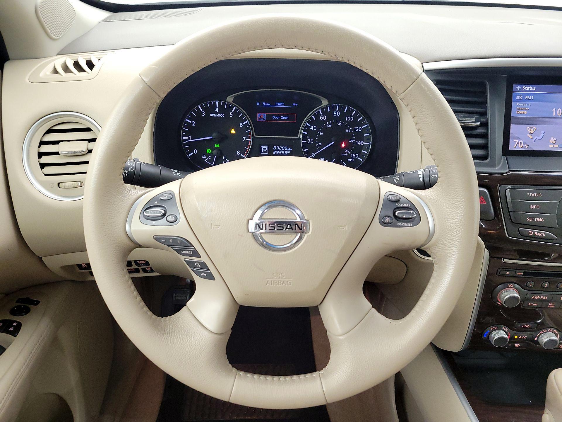 Thumbnail: 2014 Nissan Pathfinder - 10