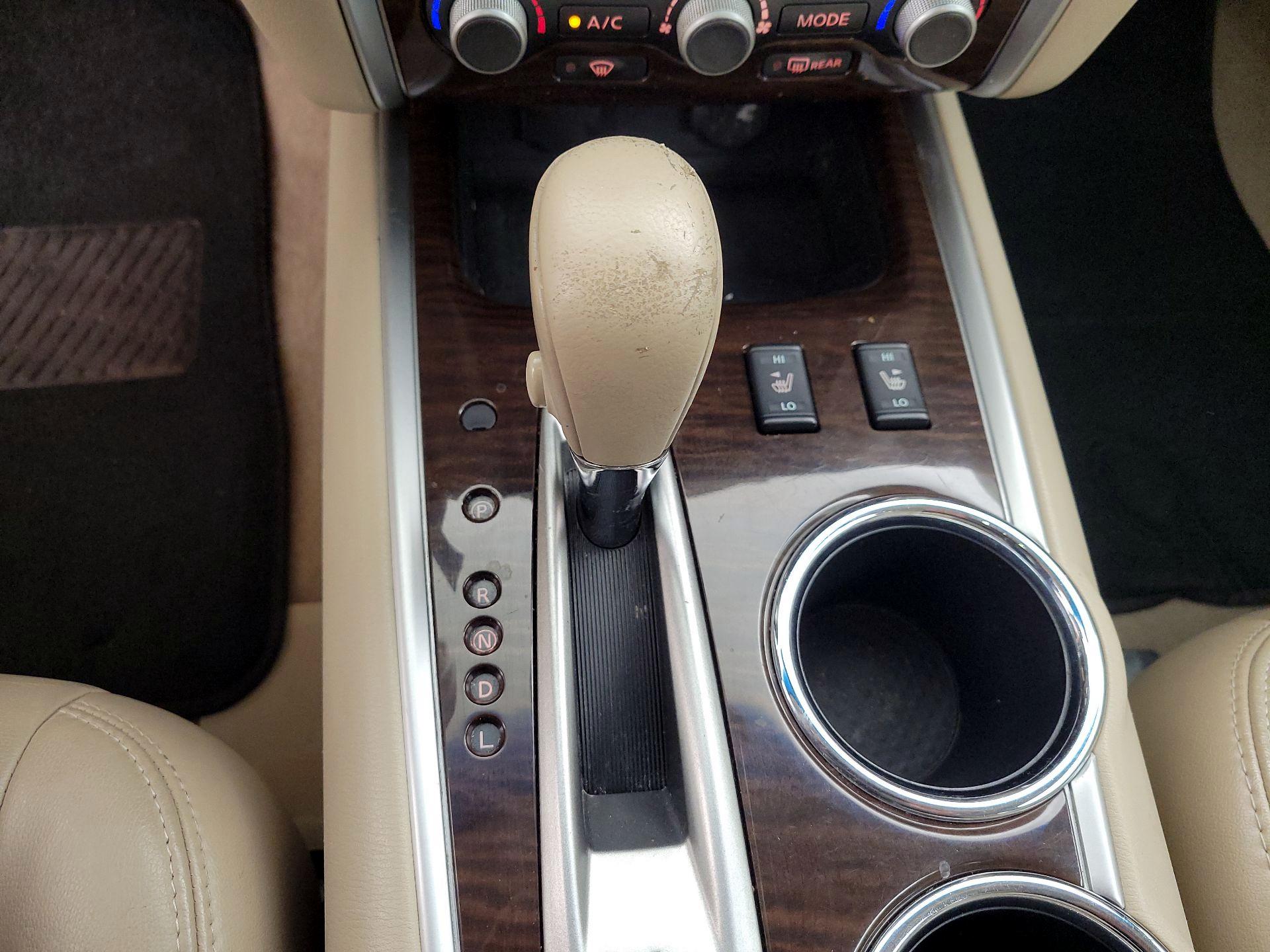 Thumbnail: 2014 Nissan Pathfinder - 17