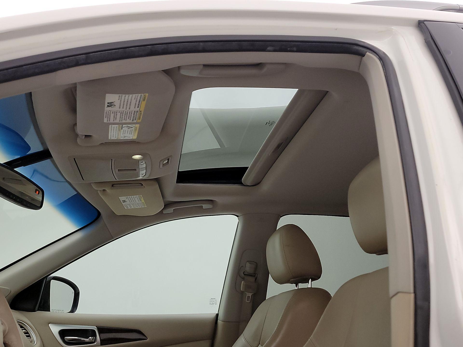 Thumbnail: 2014 Nissan Pathfinder - 18