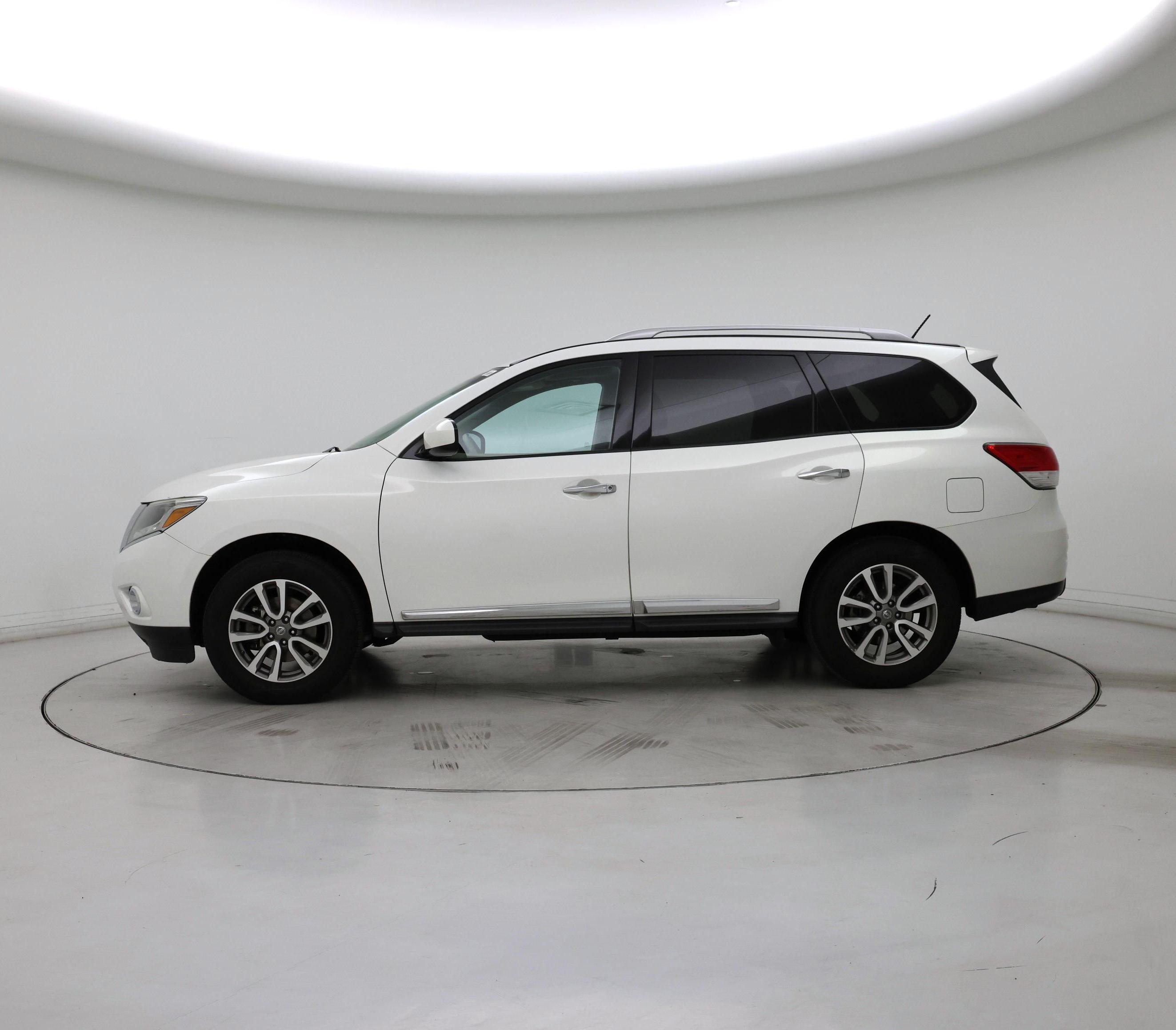 Thumbnail: 2014 Nissan Pathfinder - 3