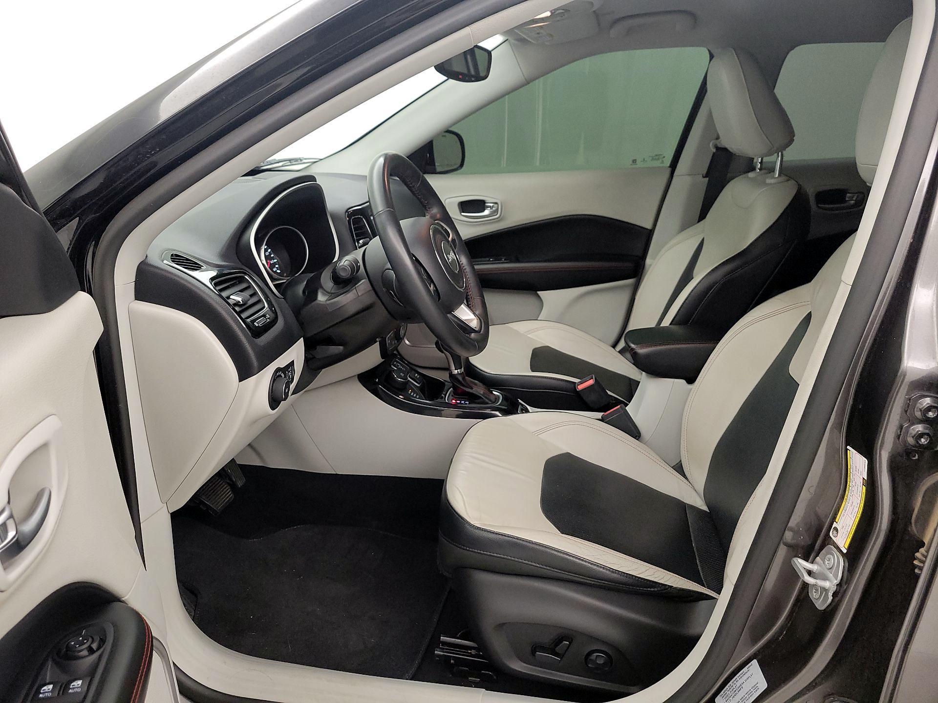 Thumbnail: 2017 Jeep Compass - 11