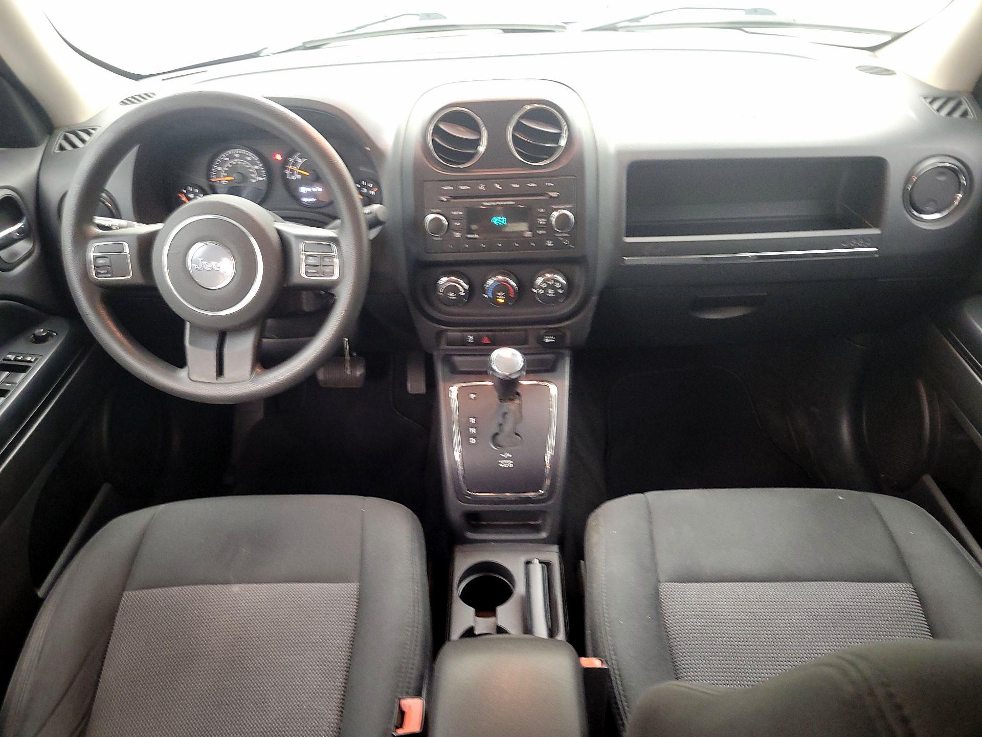 Thumbnail: 2014 Jeep Patriot - 9