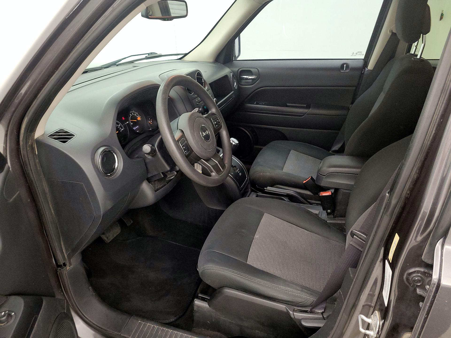 Thumbnail: 2014 Jeep Patriot - 11