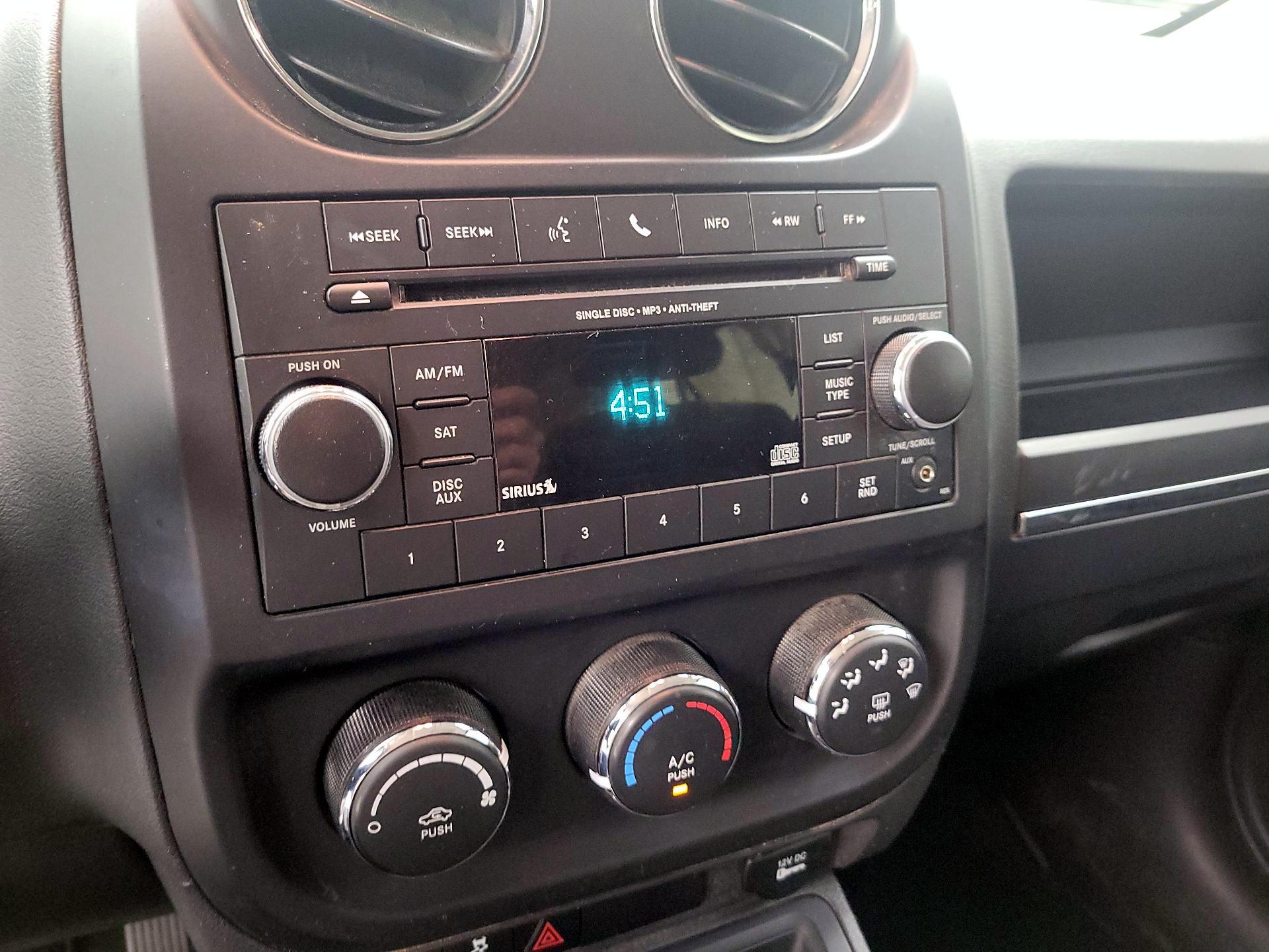 Thumbnail: 2014 Jeep Patriot - 13