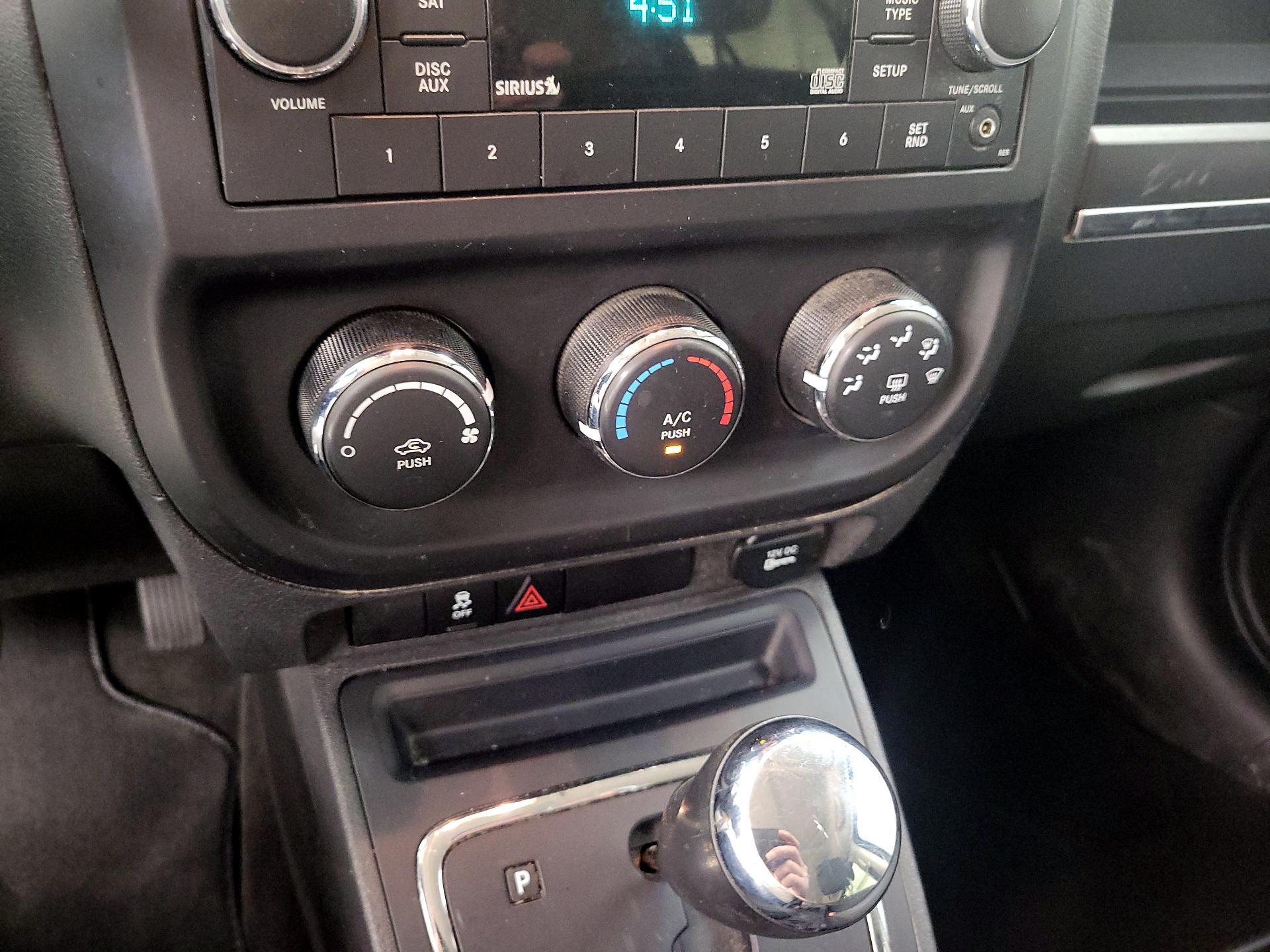 Thumbnail: 2014 Jeep Patriot - 14