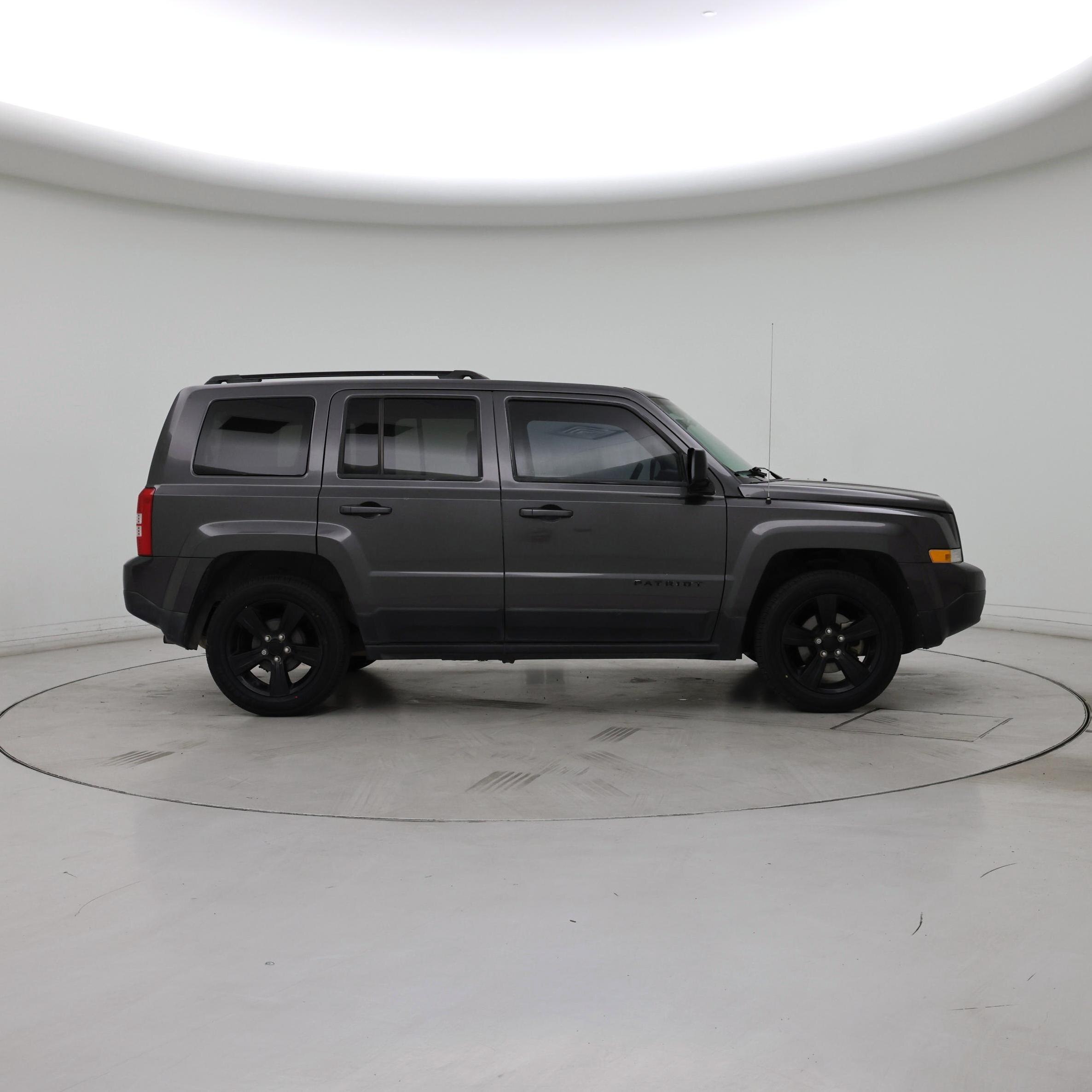 Thumbnail: 2014 Jeep Patriot - 7