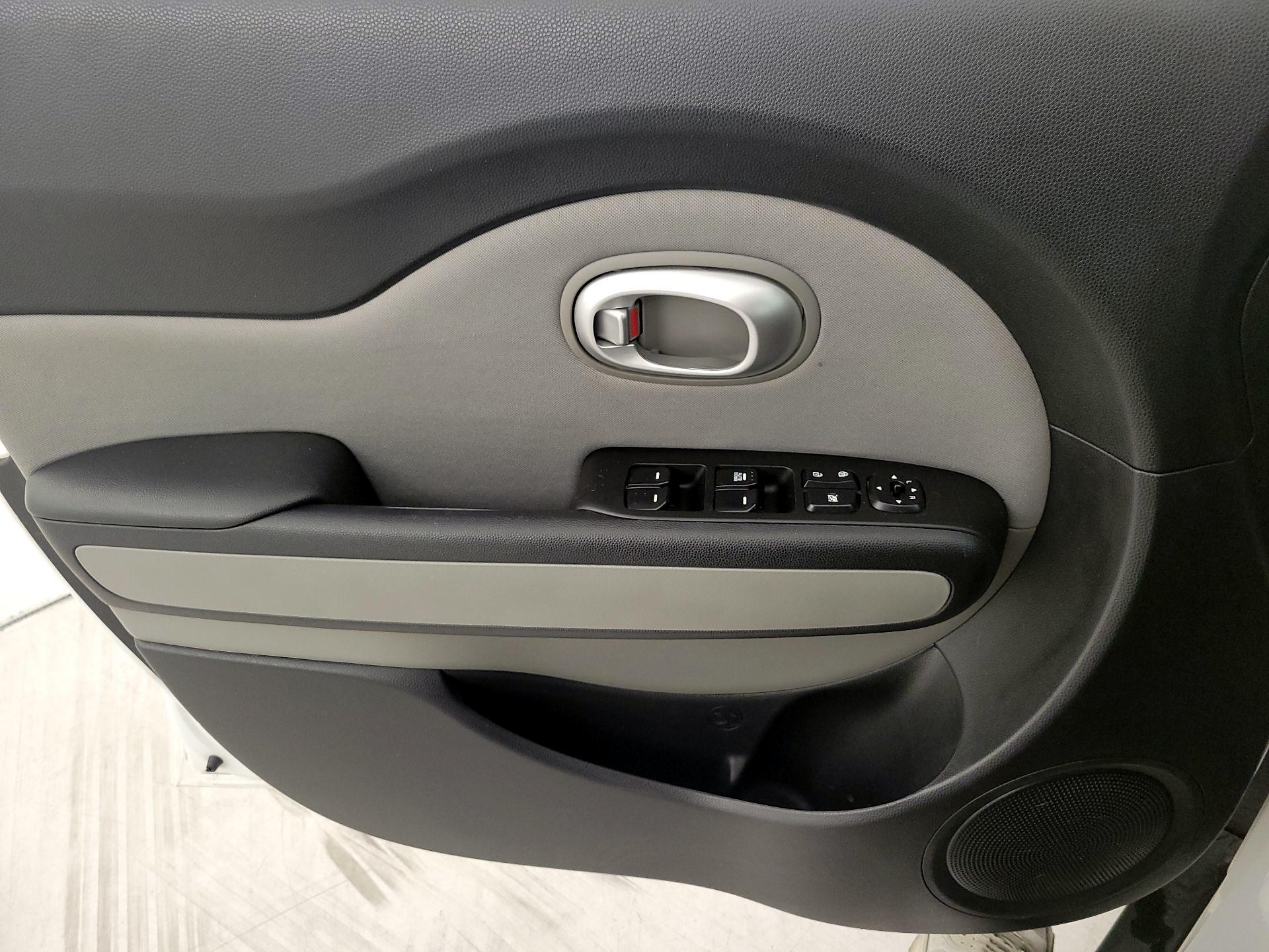 Thumbnail: 2015 Kia Soul - 12