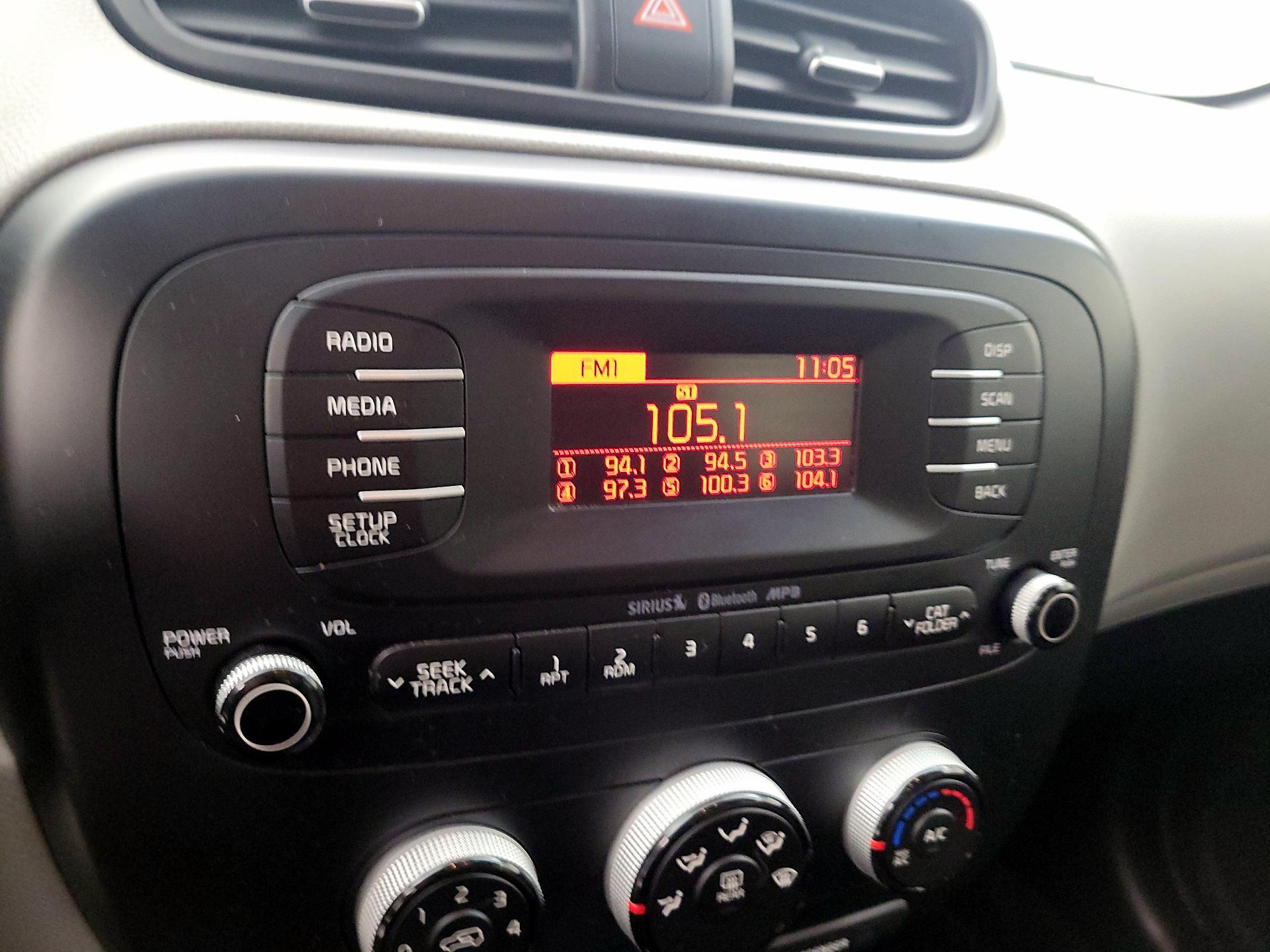 Thumbnail: 2015 Kia Soul - 13