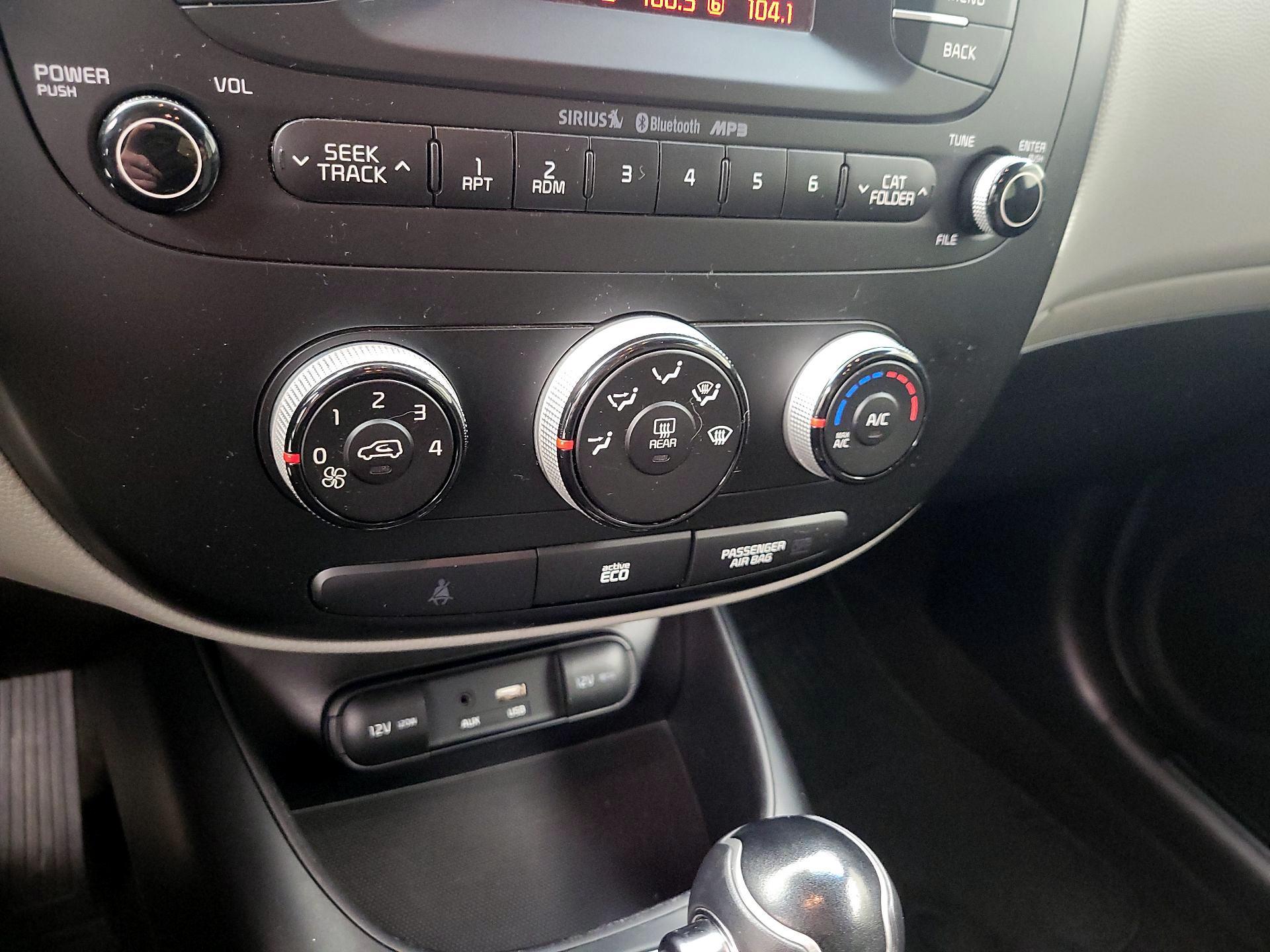 Thumbnail: 2015 Kia Soul - 14