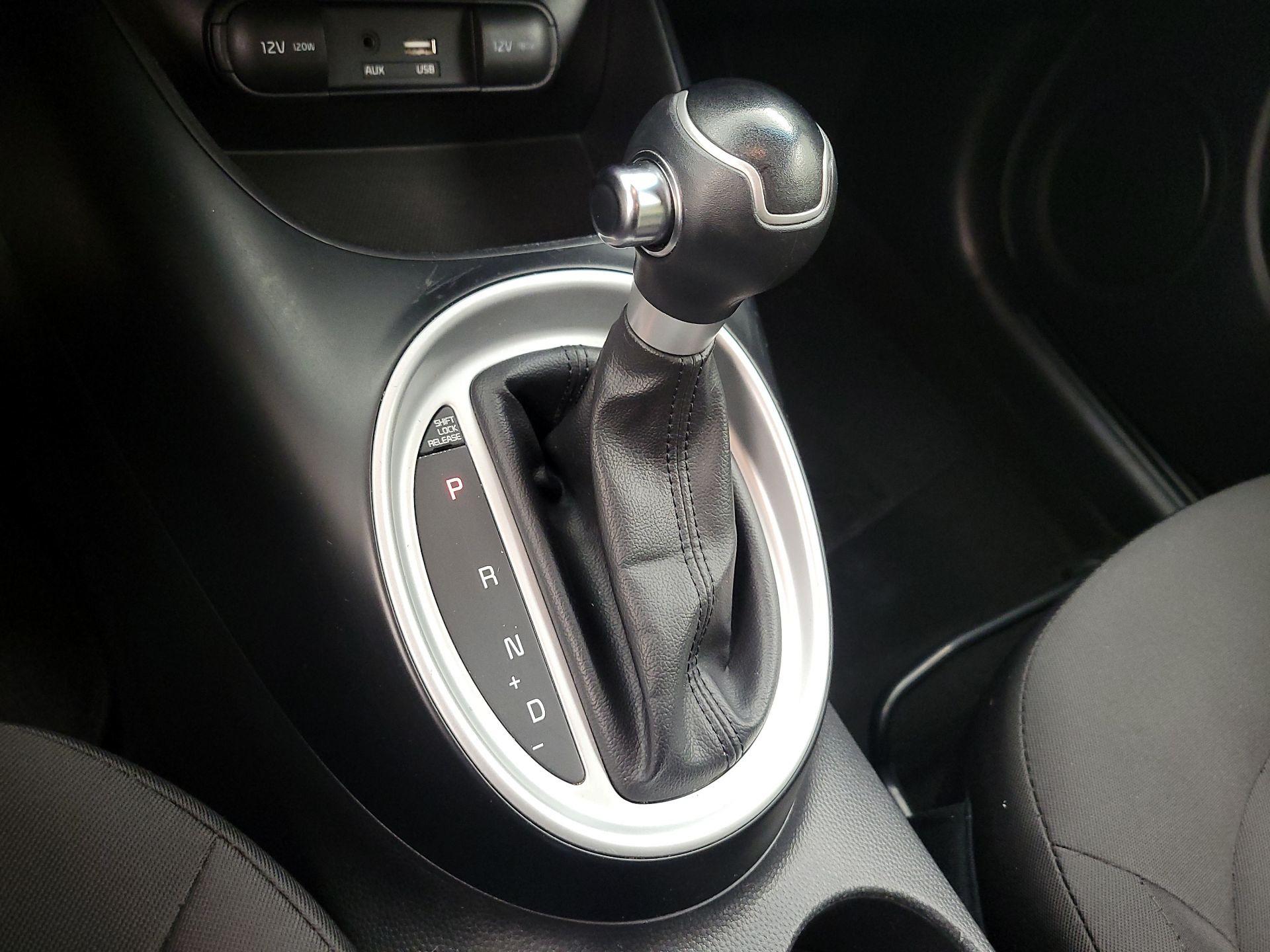 Thumbnail: 2015 Kia Soul - 15