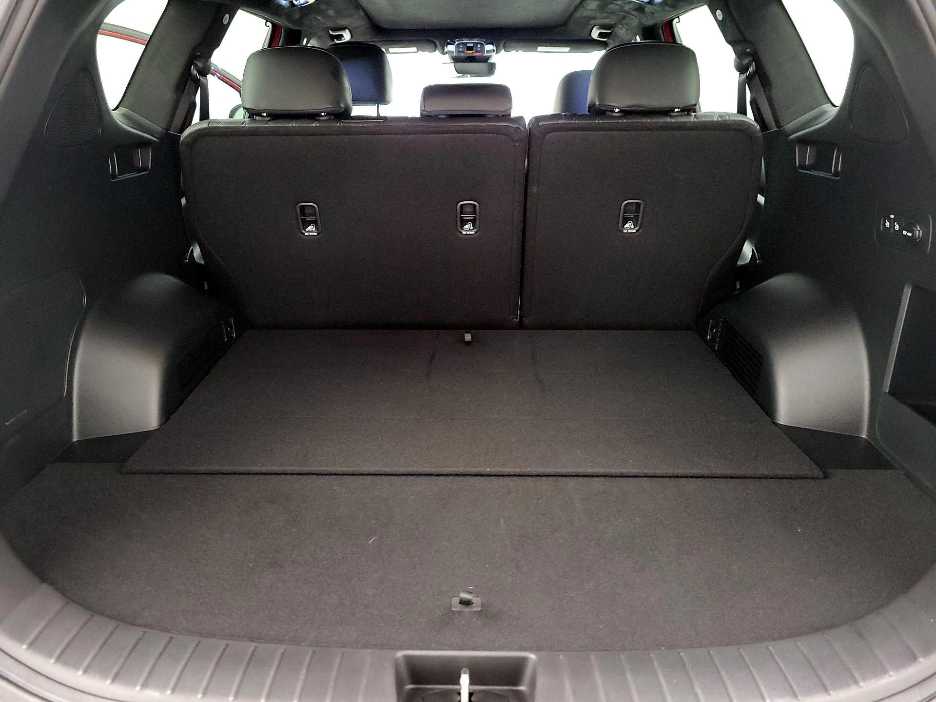 Thumbnail: 2022 Hyundai Santa Fe - 16