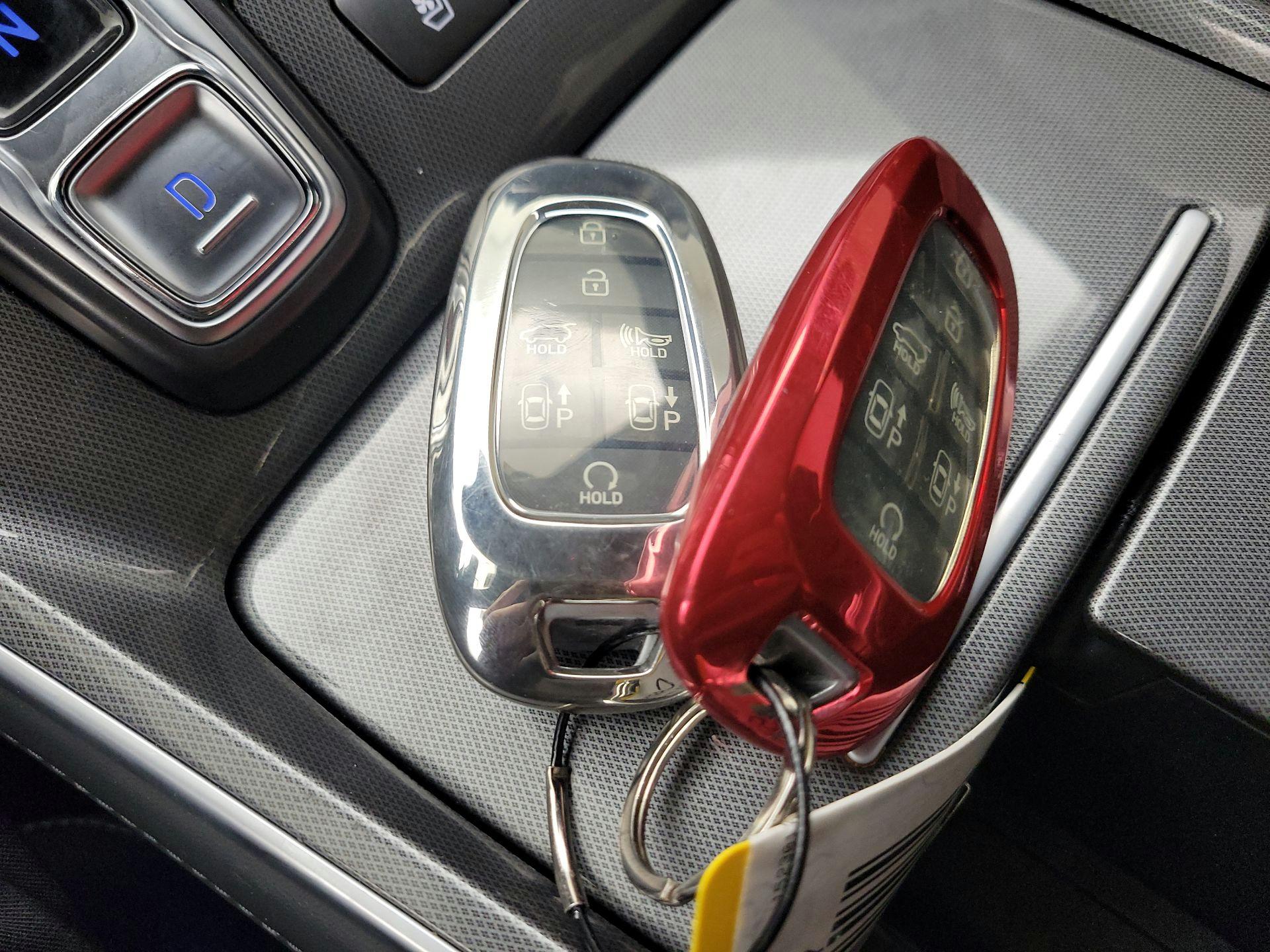 Thumbnail: 2022 Hyundai Santa Fe - 18