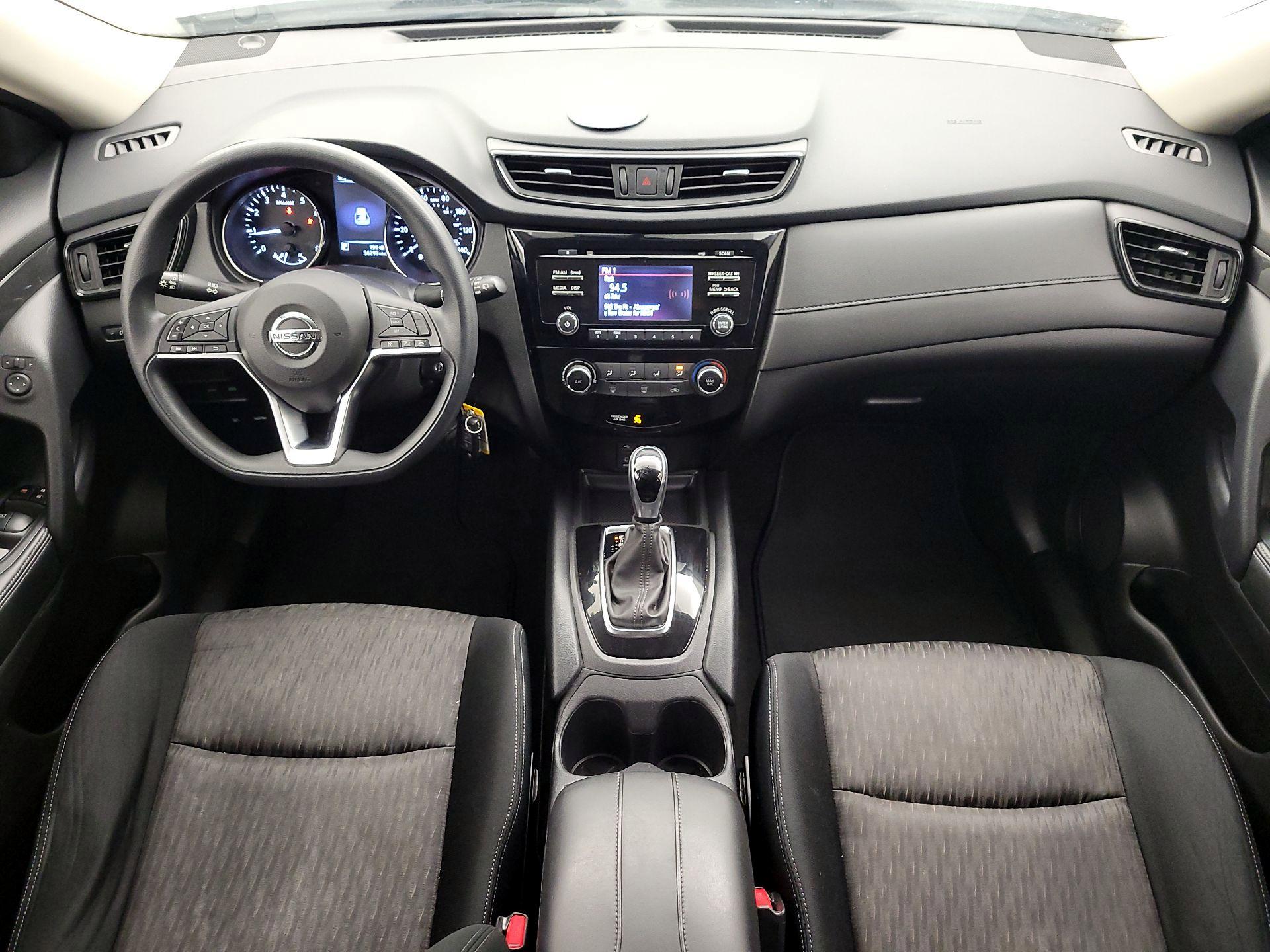 Thumbnail: 2017 Nissan Rogue - 9