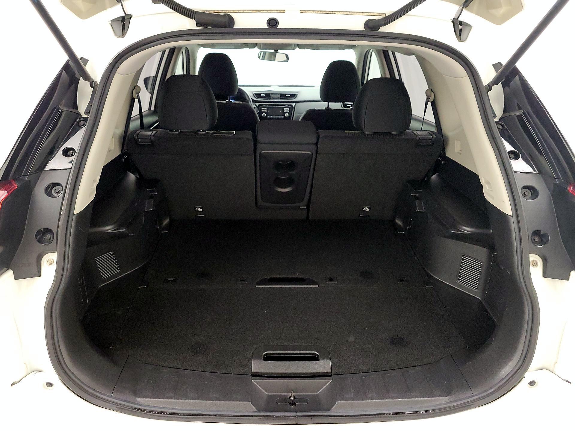 Thumbnail: 2017 Nissan Rogue - 19