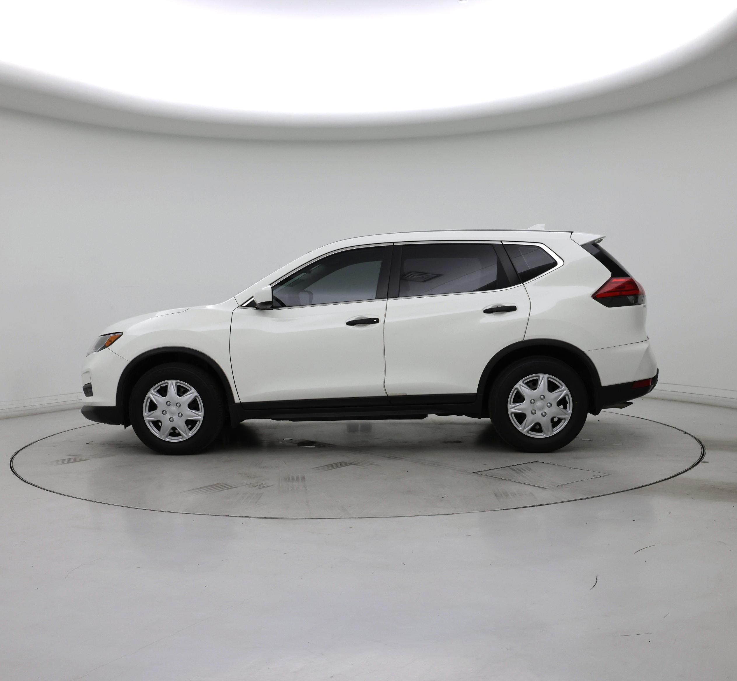 Thumbnail: 2017 Nissan Rogue - 3