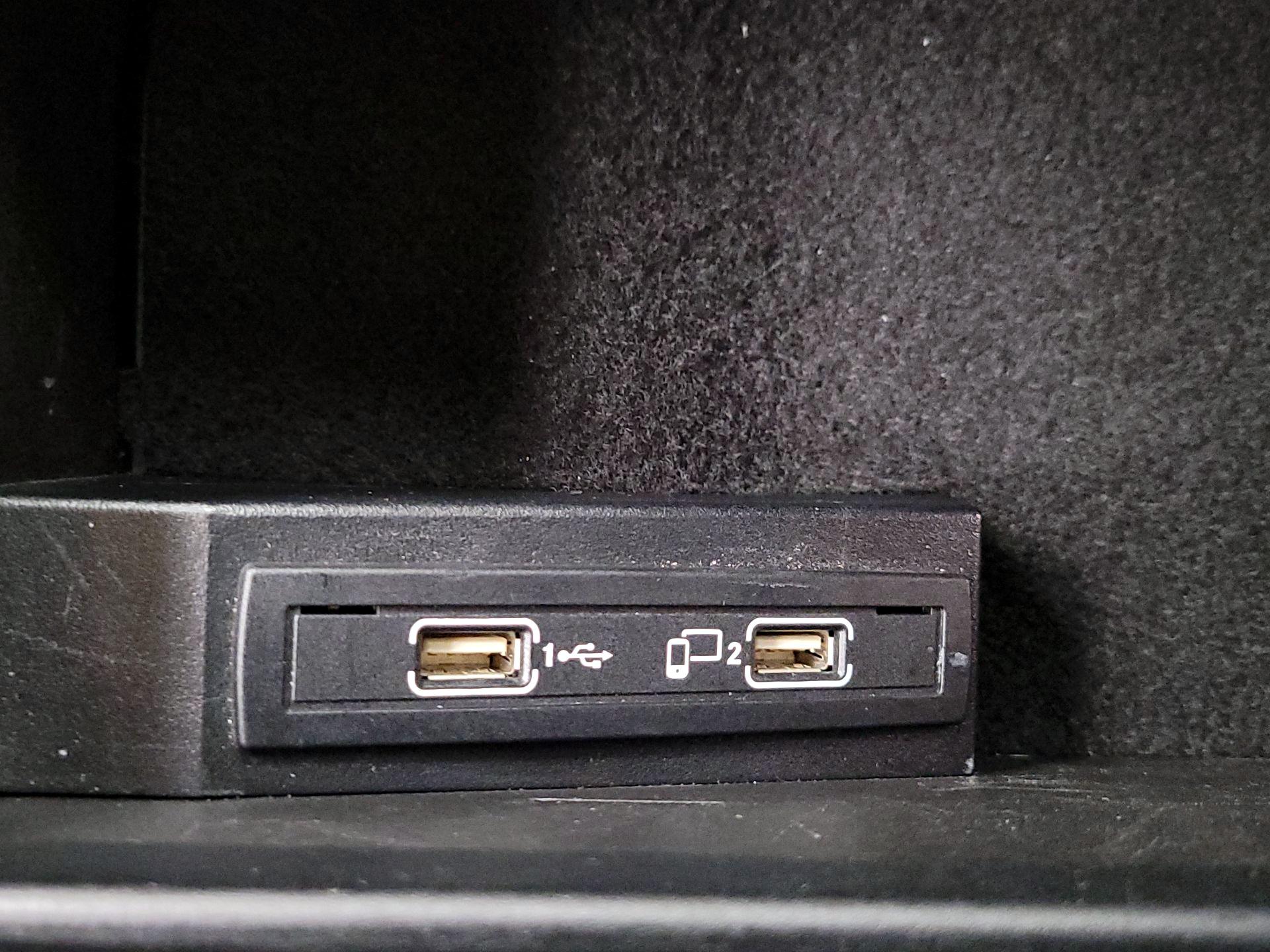 Thumbnail: 2017 Mercedes-Benz SLC - 18