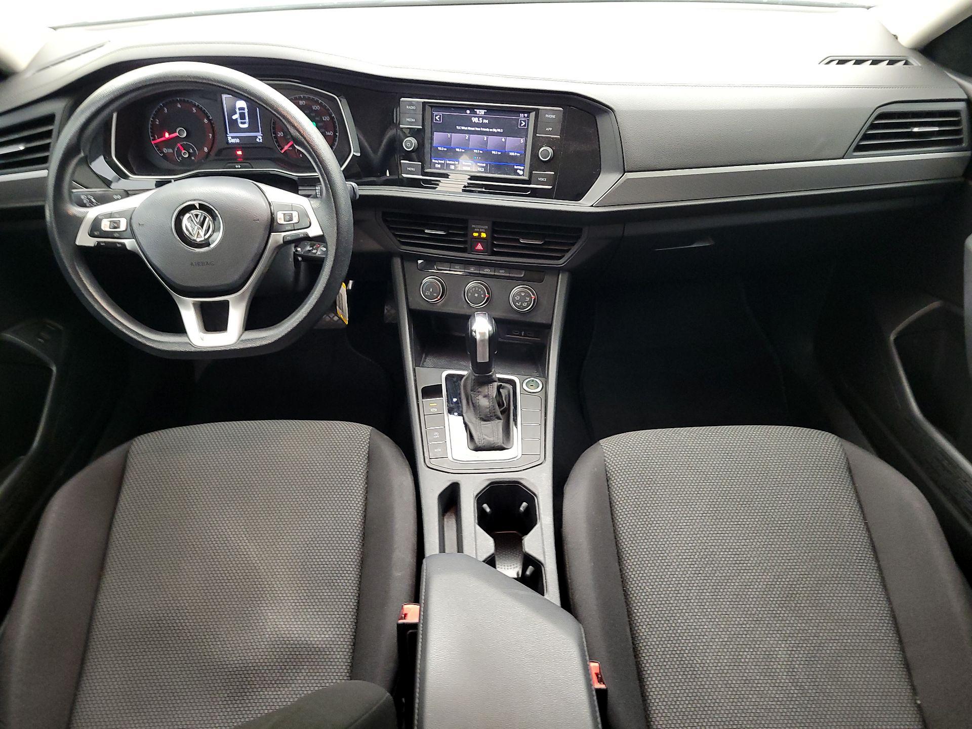 Thumbnail: 2020 Volkswagen Jetta - 9