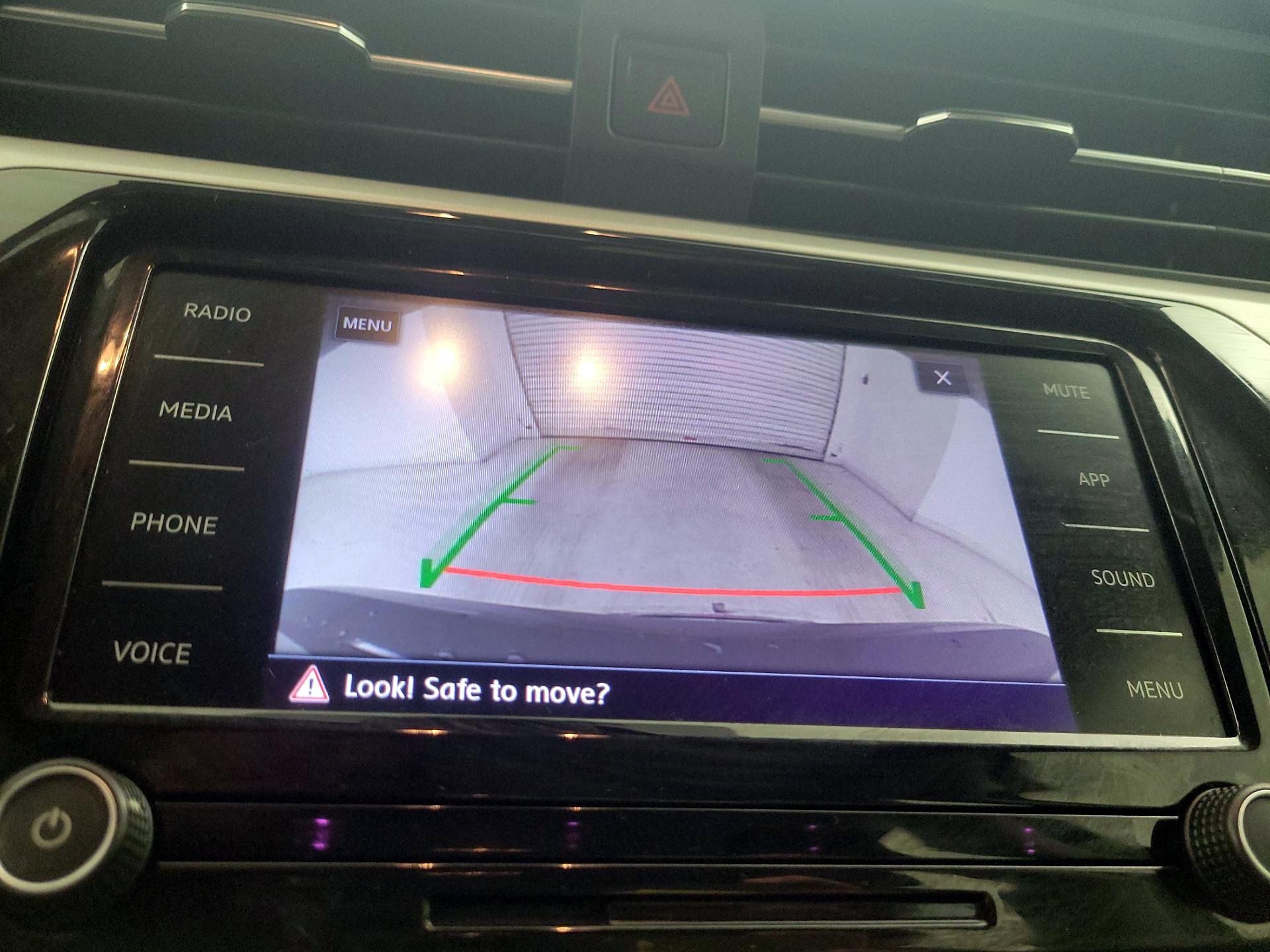 Thumbnail: 2020 Volkswagen Passat - 14