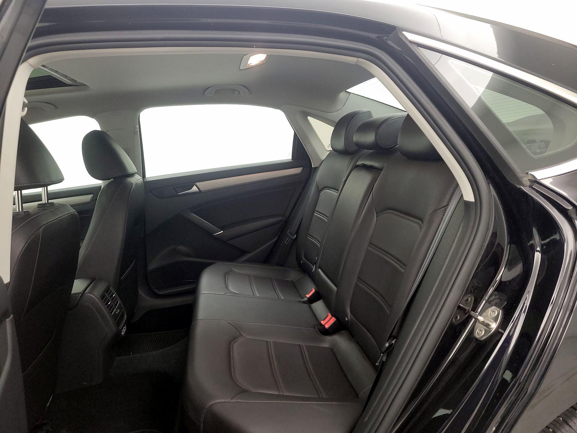 Thumbnail: 2020 Volkswagen Passat - 20