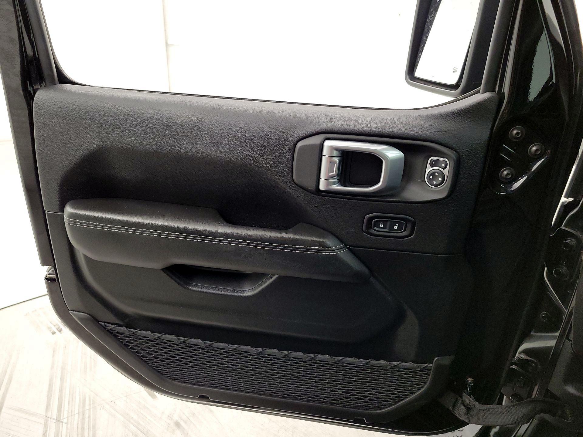 Thumbnail: 2022 Jeep Wrangler - 12