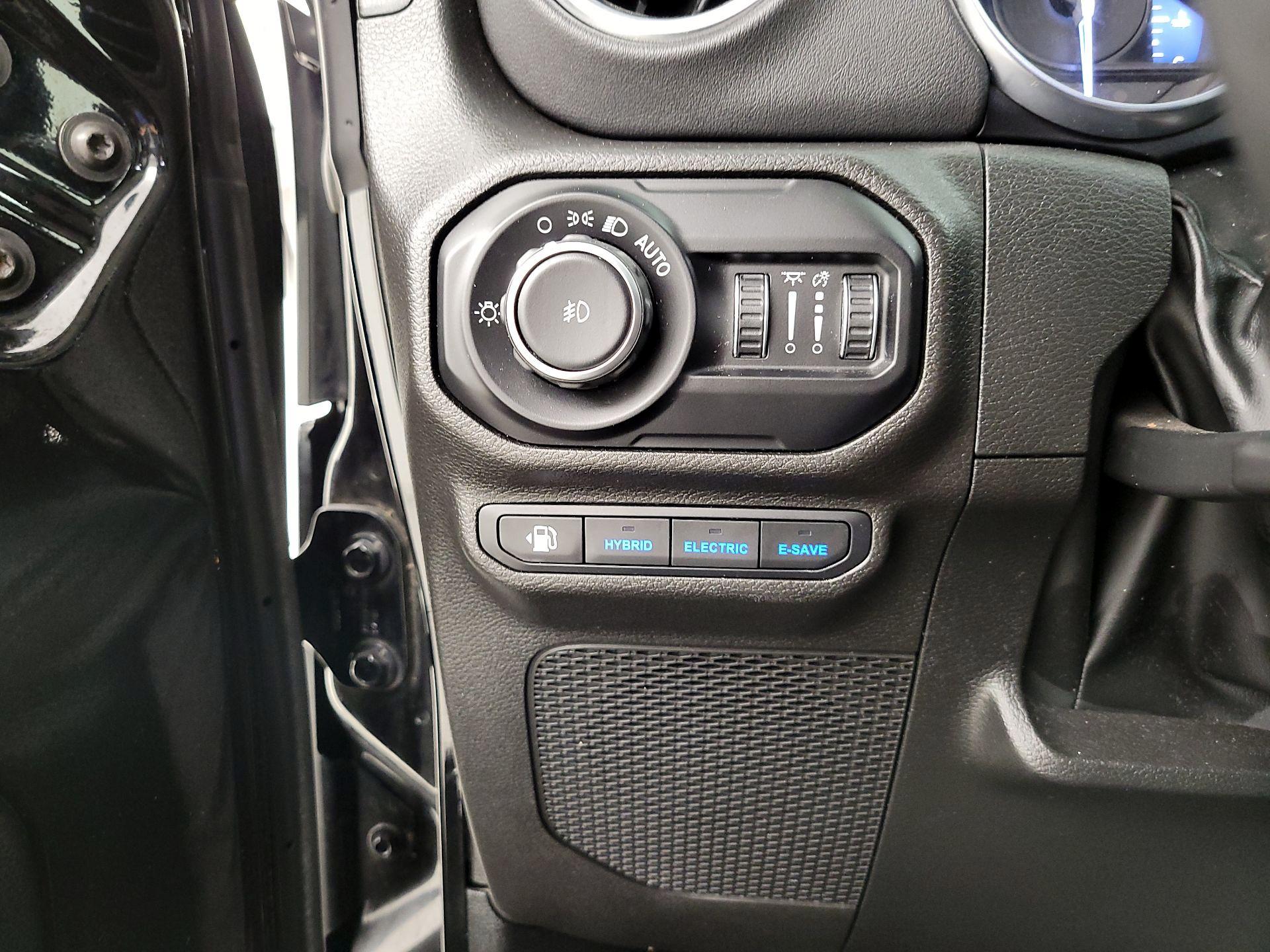 Thumbnail: 2022 Jeep Wrangler - 13