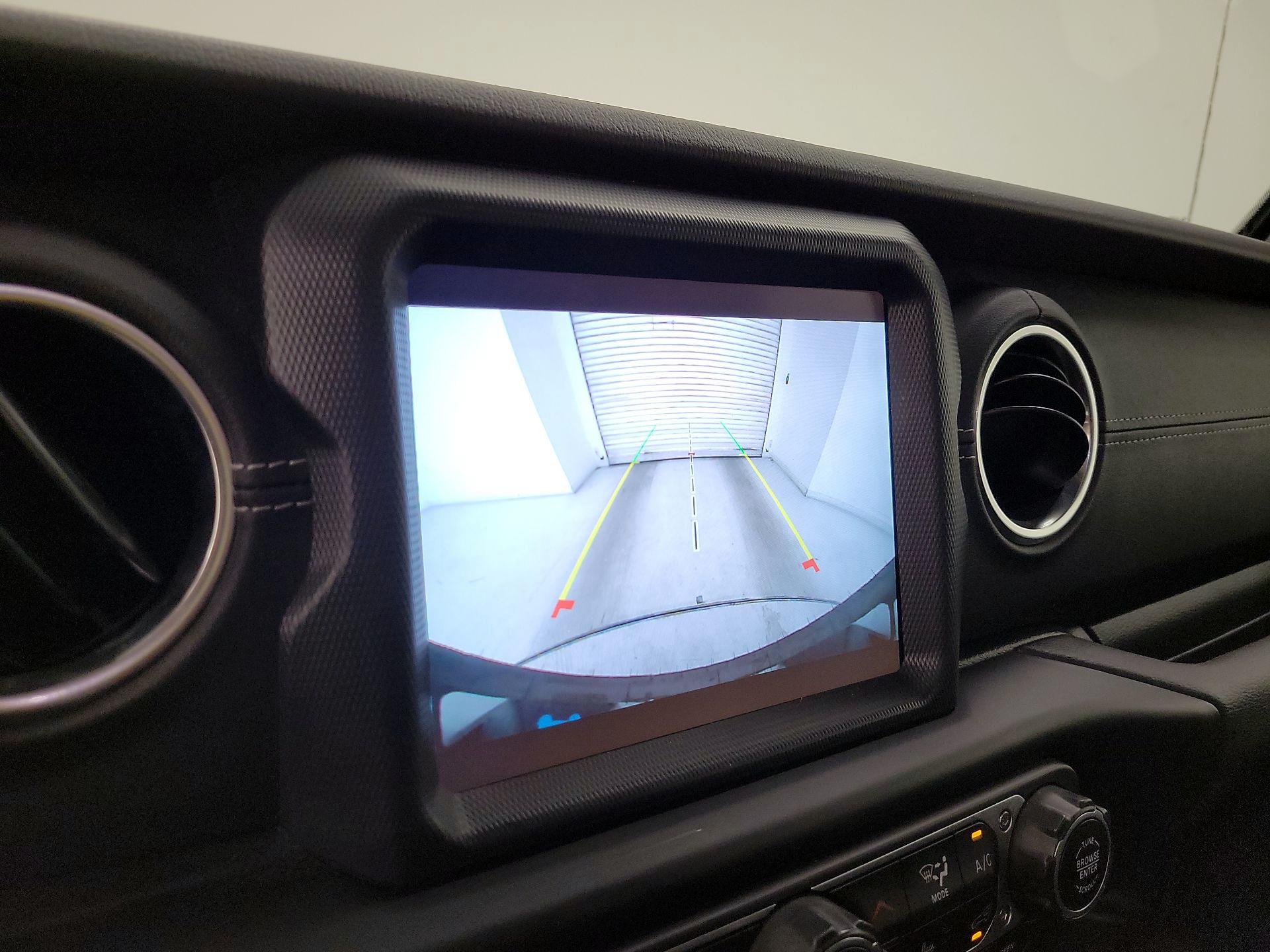 Thumbnail: 2022 Jeep Wrangler - 15