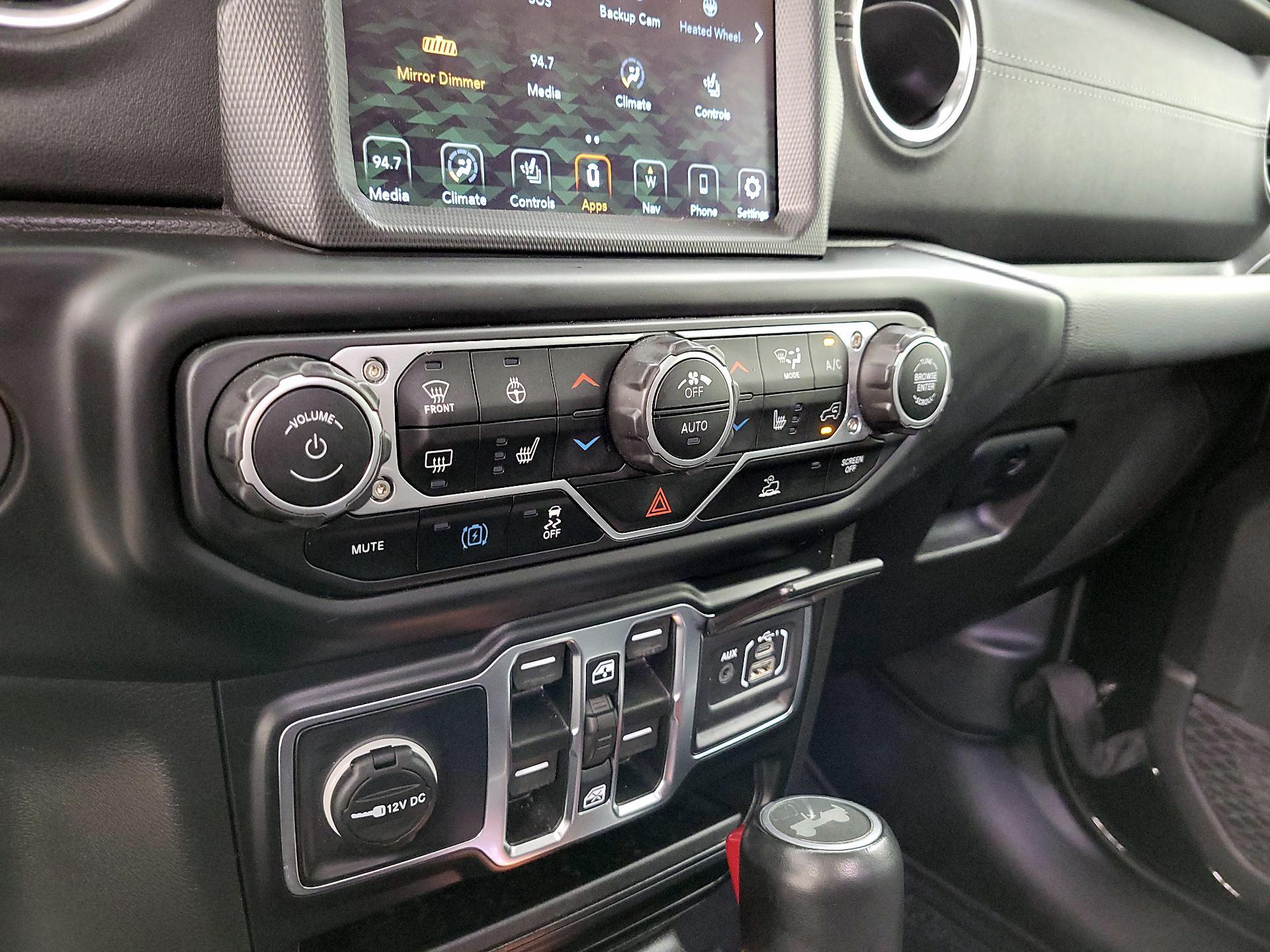 Thumbnail: 2022 Jeep Wrangler - 17