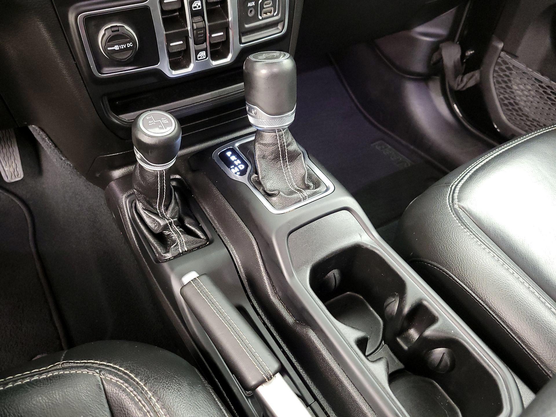 Thumbnail: 2022 Jeep Wrangler - 18