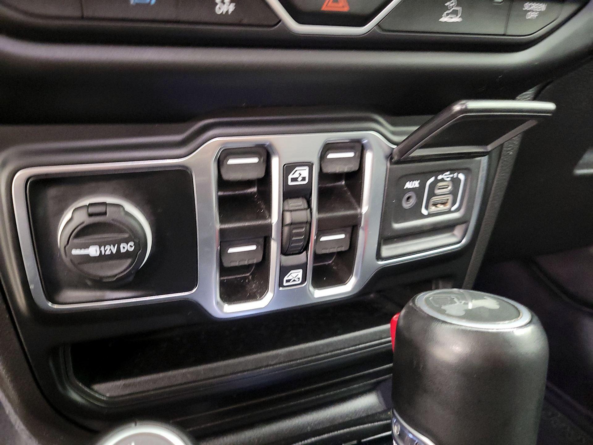 Thumbnail: 2022 Jeep Wrangler - 19