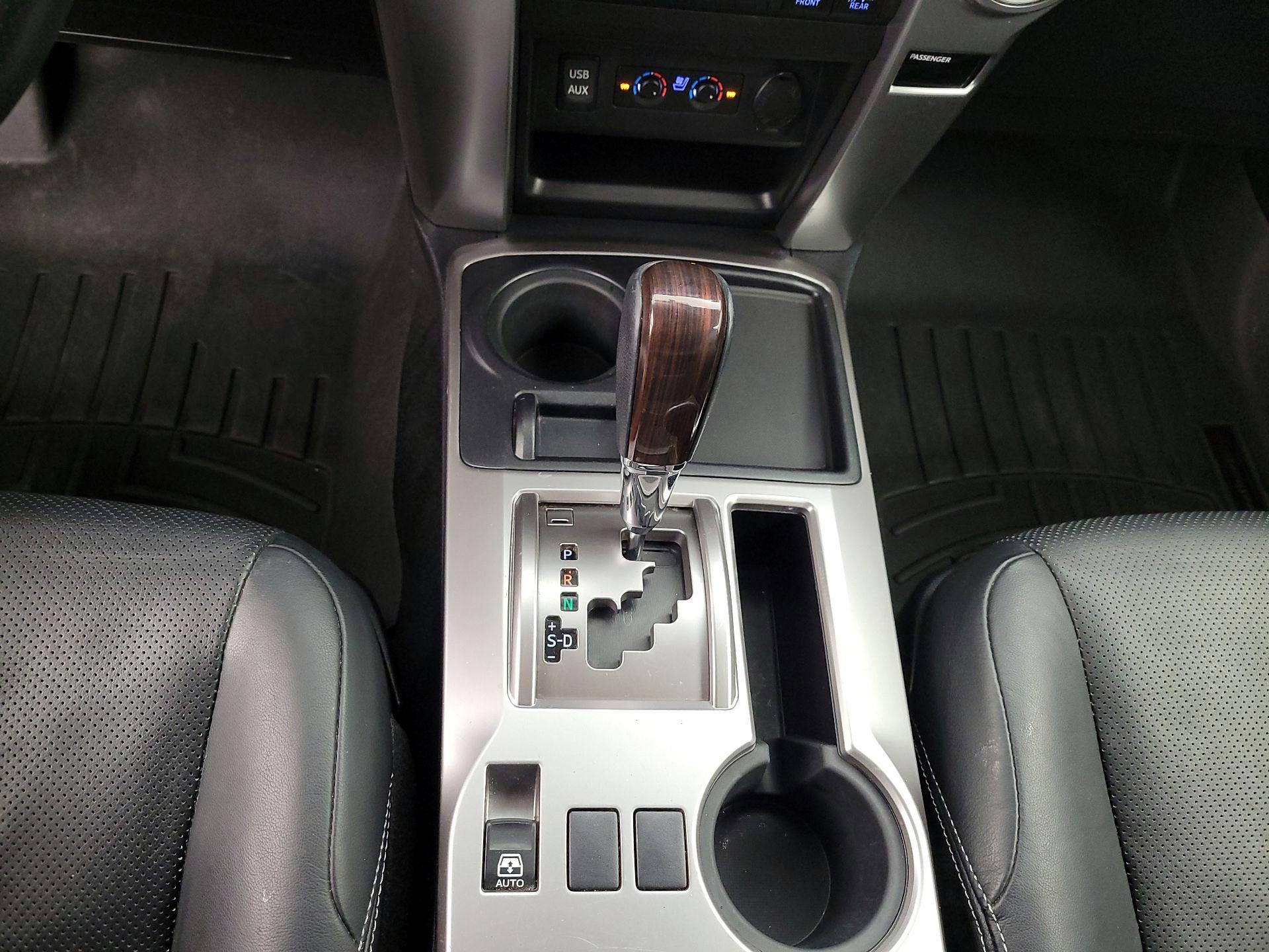 Thumbnail: 2016 Toyota 4Runner - 17