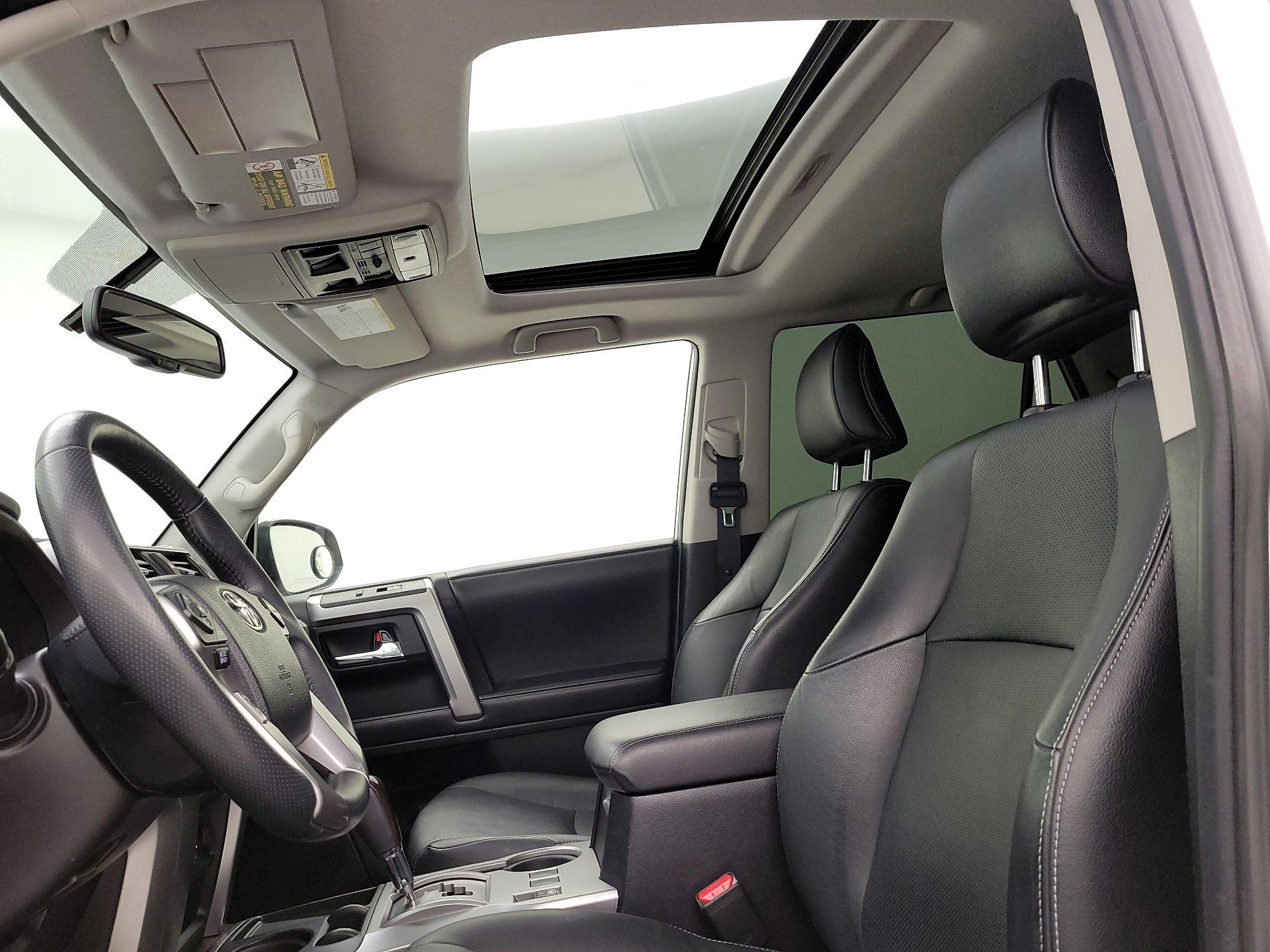 Thumbnail: 2016 Toyota 4Runner - 19